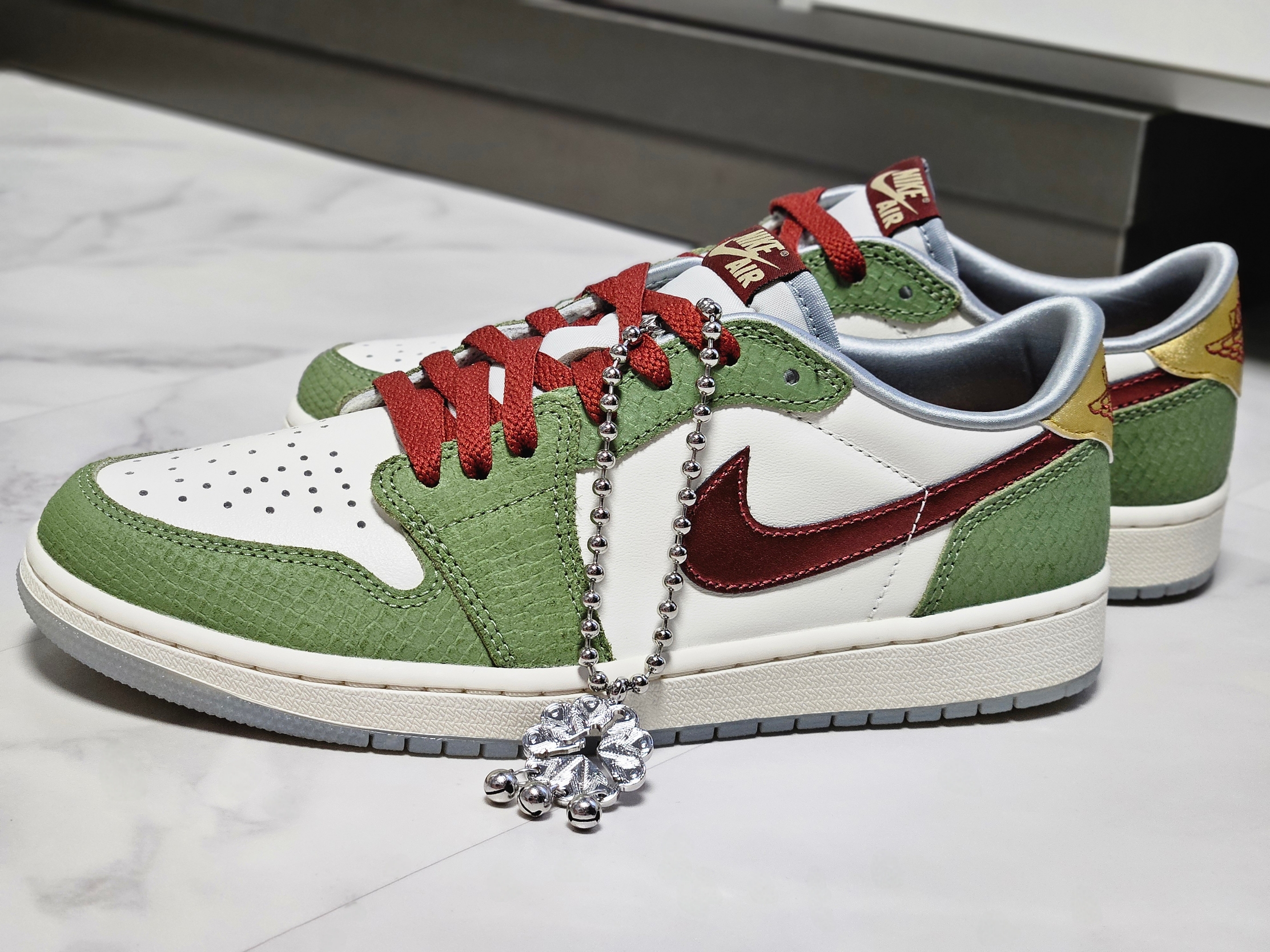Jordan 1 Retro Low OG Chinese New Year 착용 스타일 - 2