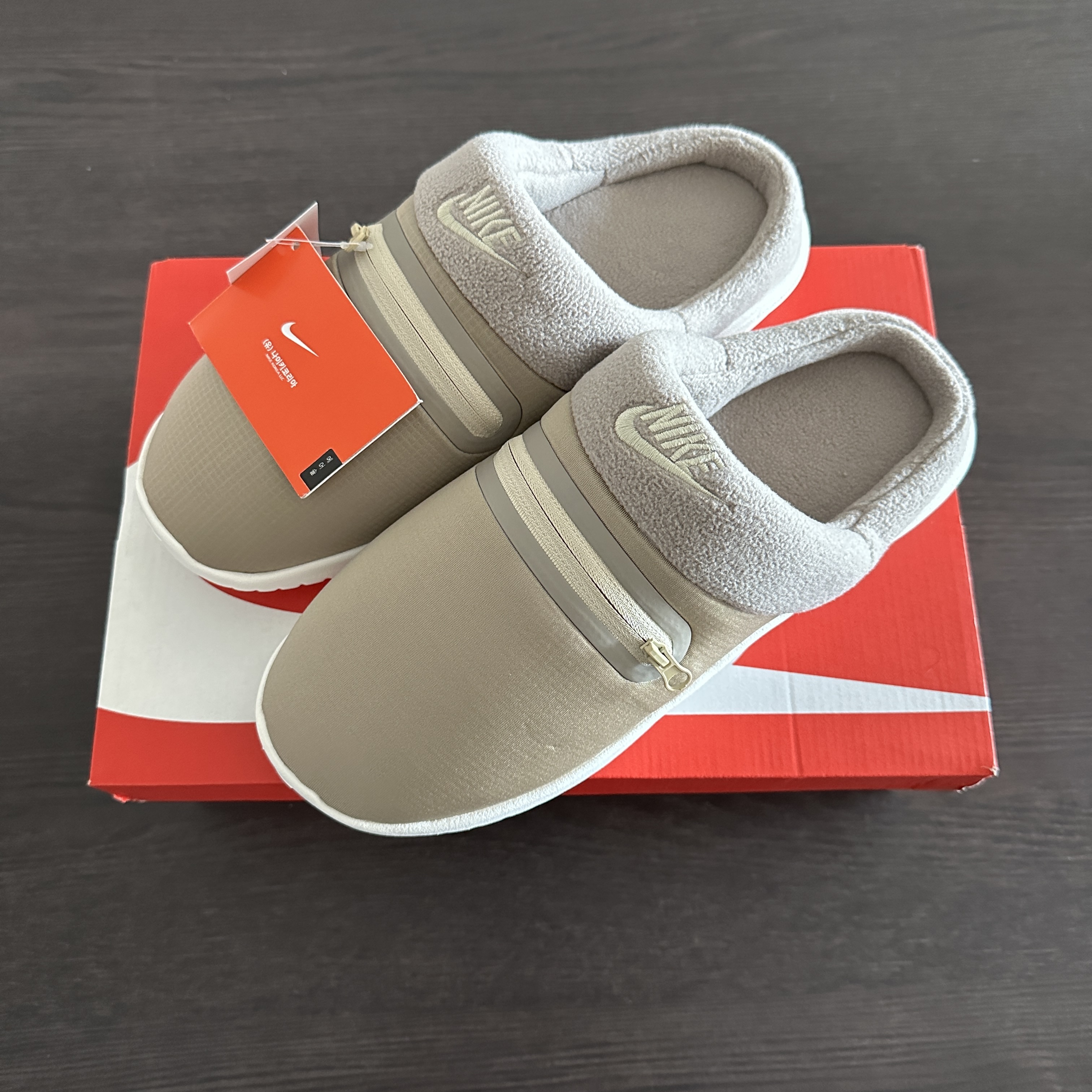 Nike Burrow Khaki Rattan 착용 스타일