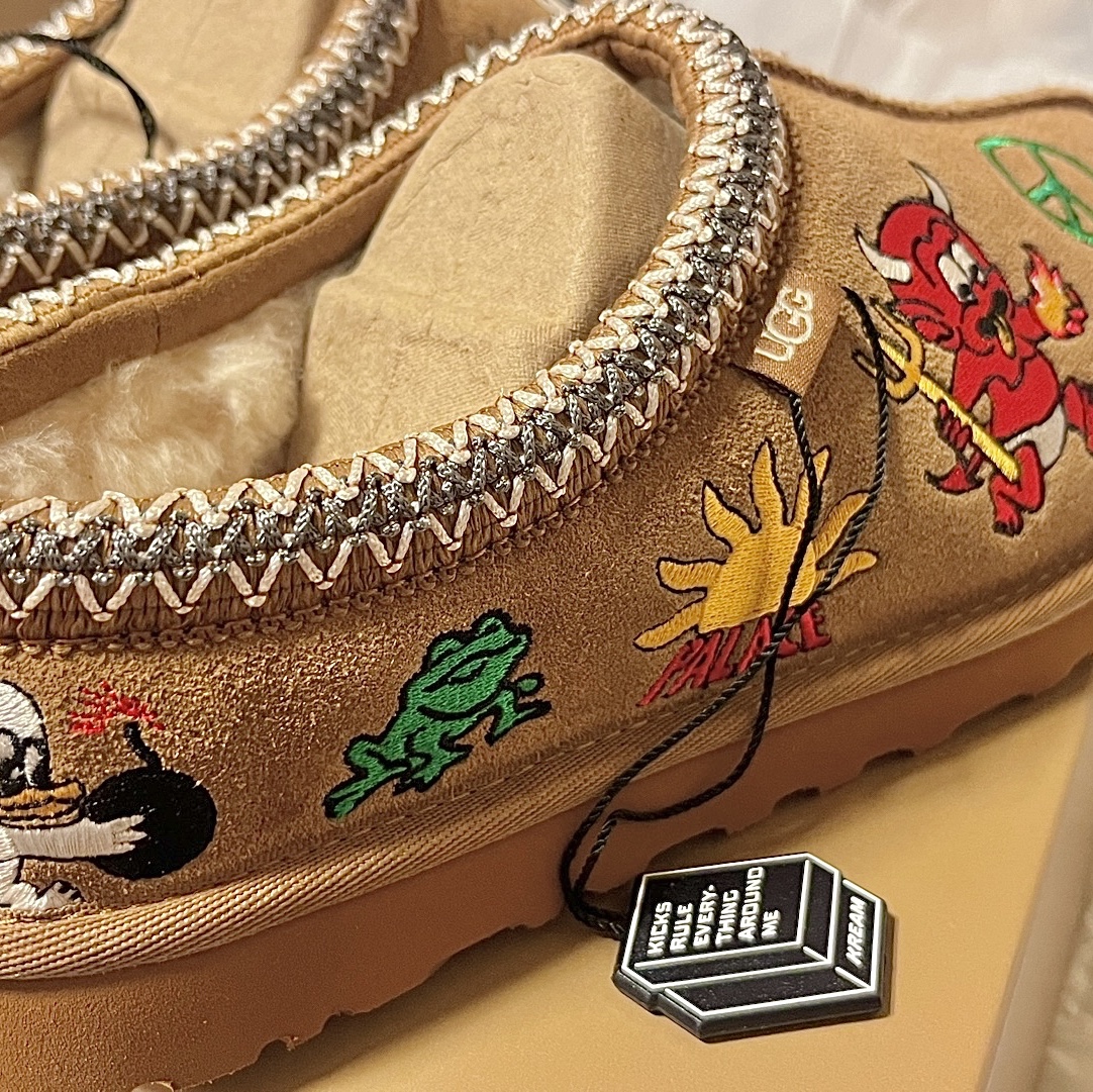 UGG x Palace Tasman Slipper Chestnut 착용 스타일 - 2