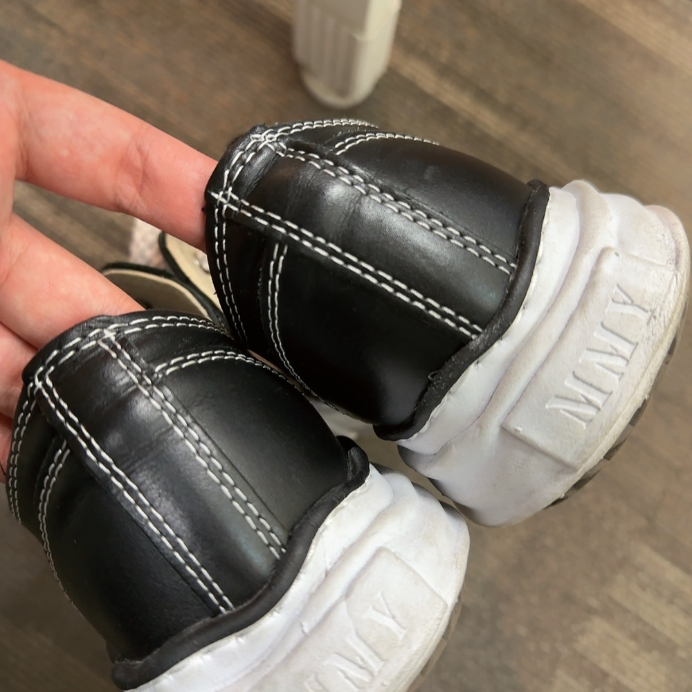 Maison Mihara Yasuhiro Peterson OG Sole Leather Low Sneakers Black 착용 스타일 - 2