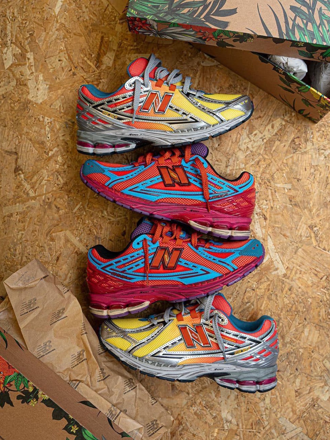 New Balance x Salehe Bembury 1906R Heat Be Hot Lava Orange Yellow Silver 착용 스타일 - 4