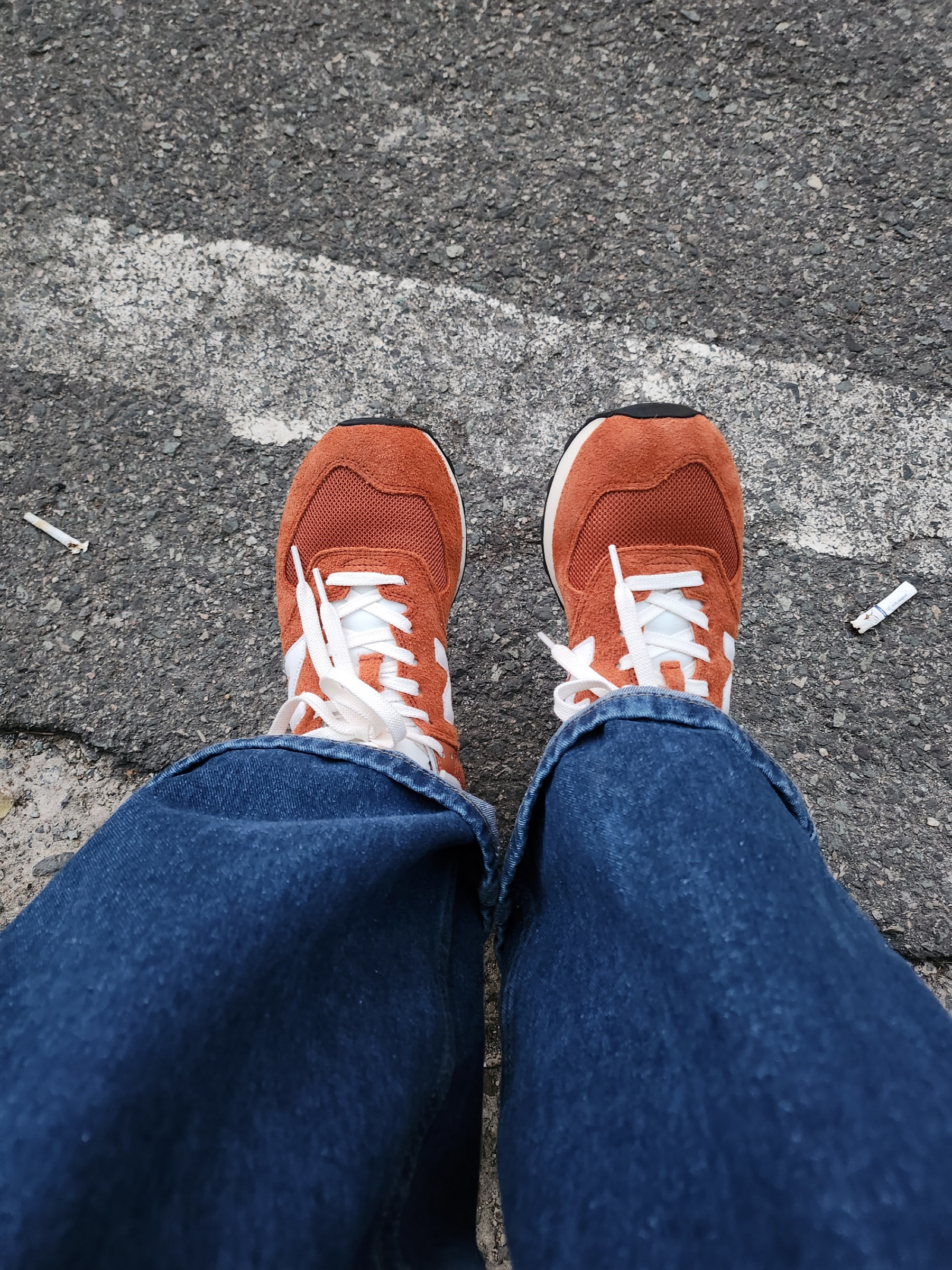 New Balance 574 Heritage Orange Burst White 착용 스타일 - 2