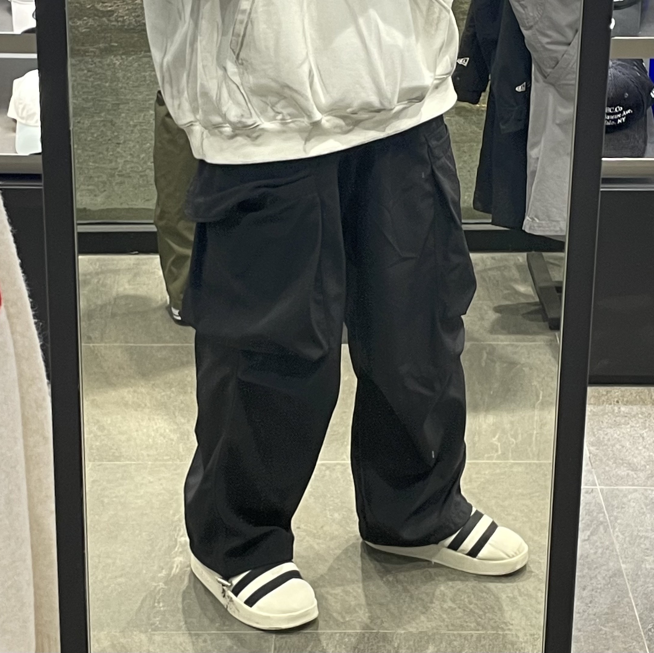 Adidas Puffylette Off White 착용 스타일