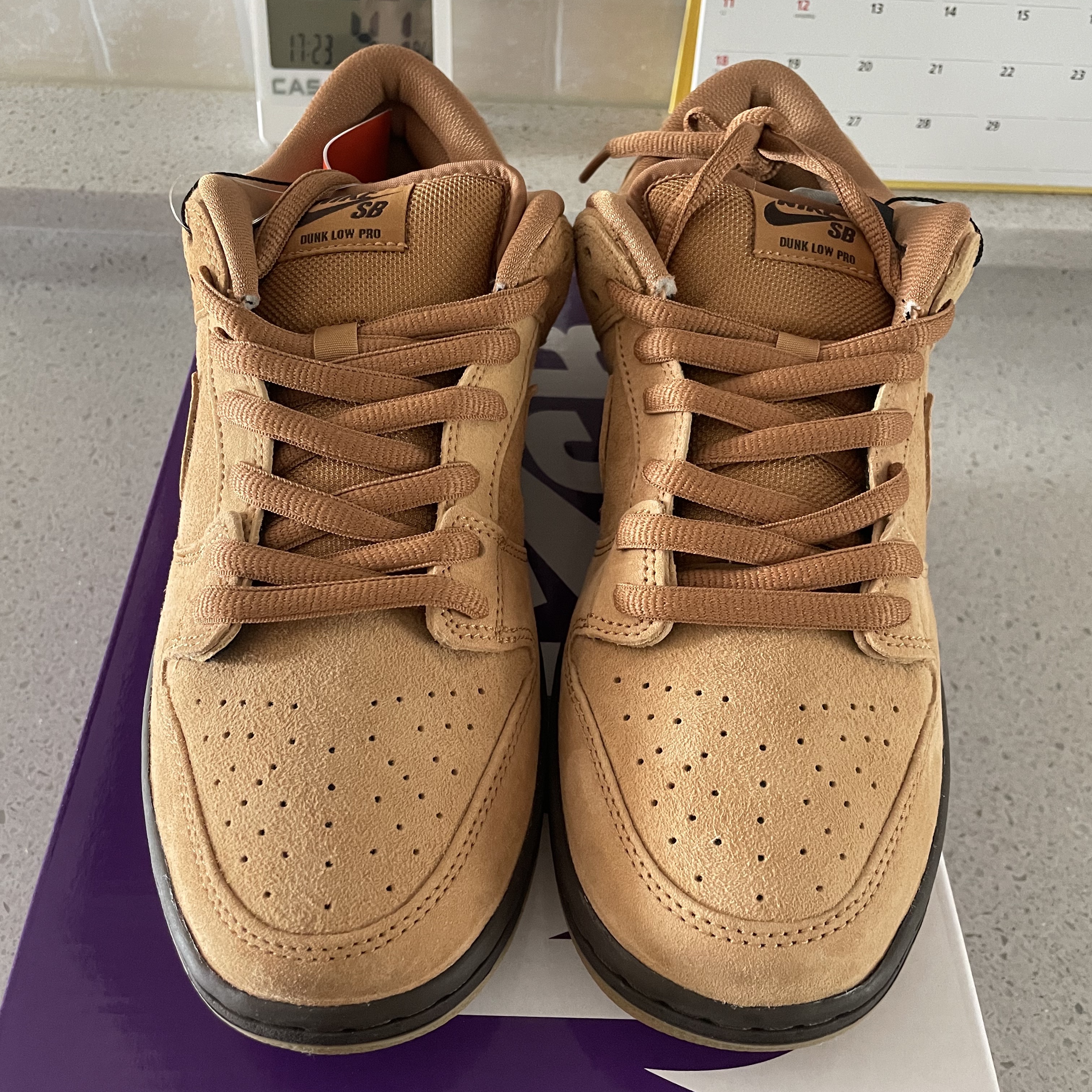 Nike SB Dunk Low Pro Wheat 2023, Nike SB Dunk Low Pro Safari 착용 스타일 - 1