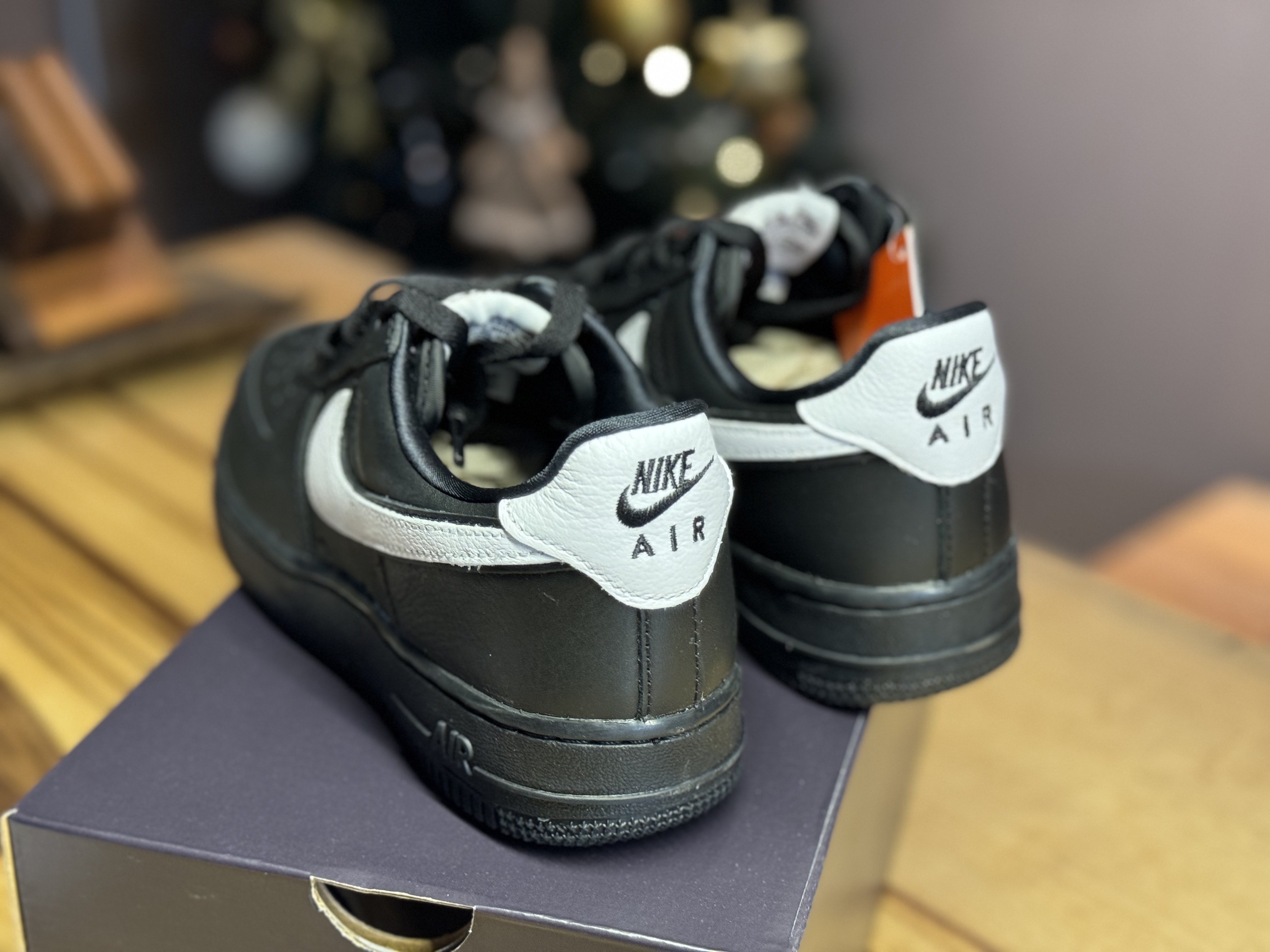 Nike Air Force 1 Low QS Black White 착용 스타일 - 4