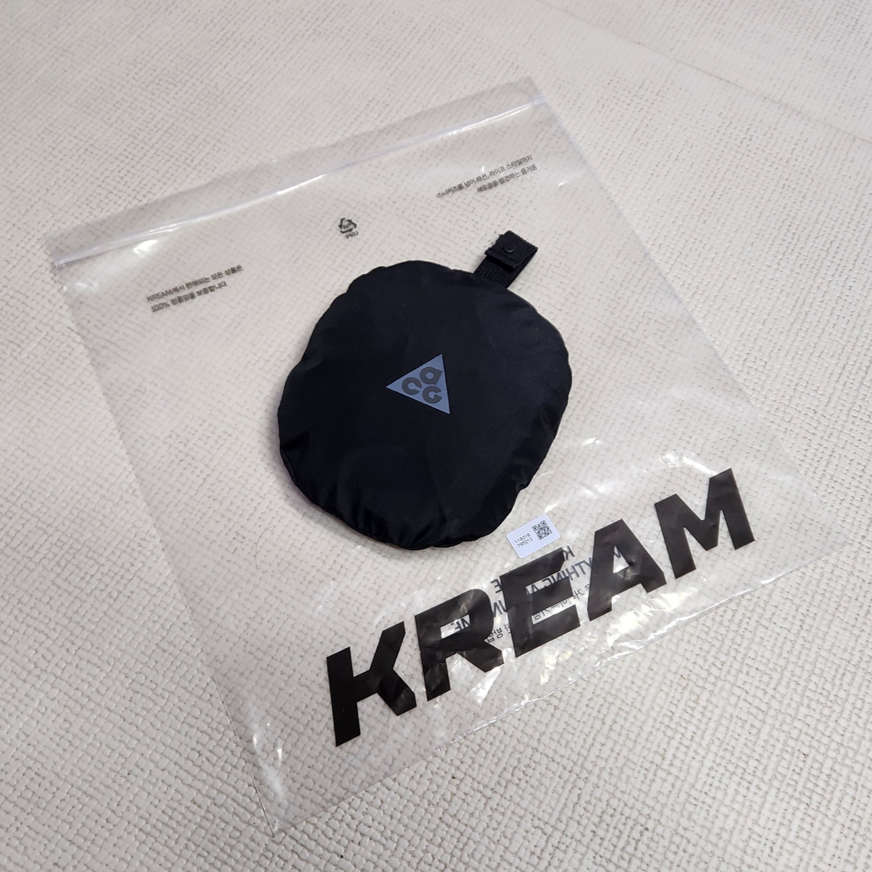 Nike ACG Apex Bucket Hat Black 착용 스타일 - 3