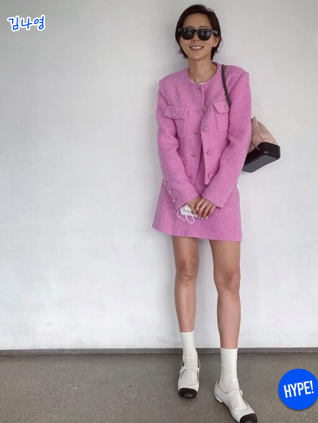(W) Celine Chasseur Jacket in Artisanal Tweed Ecru Multicolor 착용 스타일 - 6