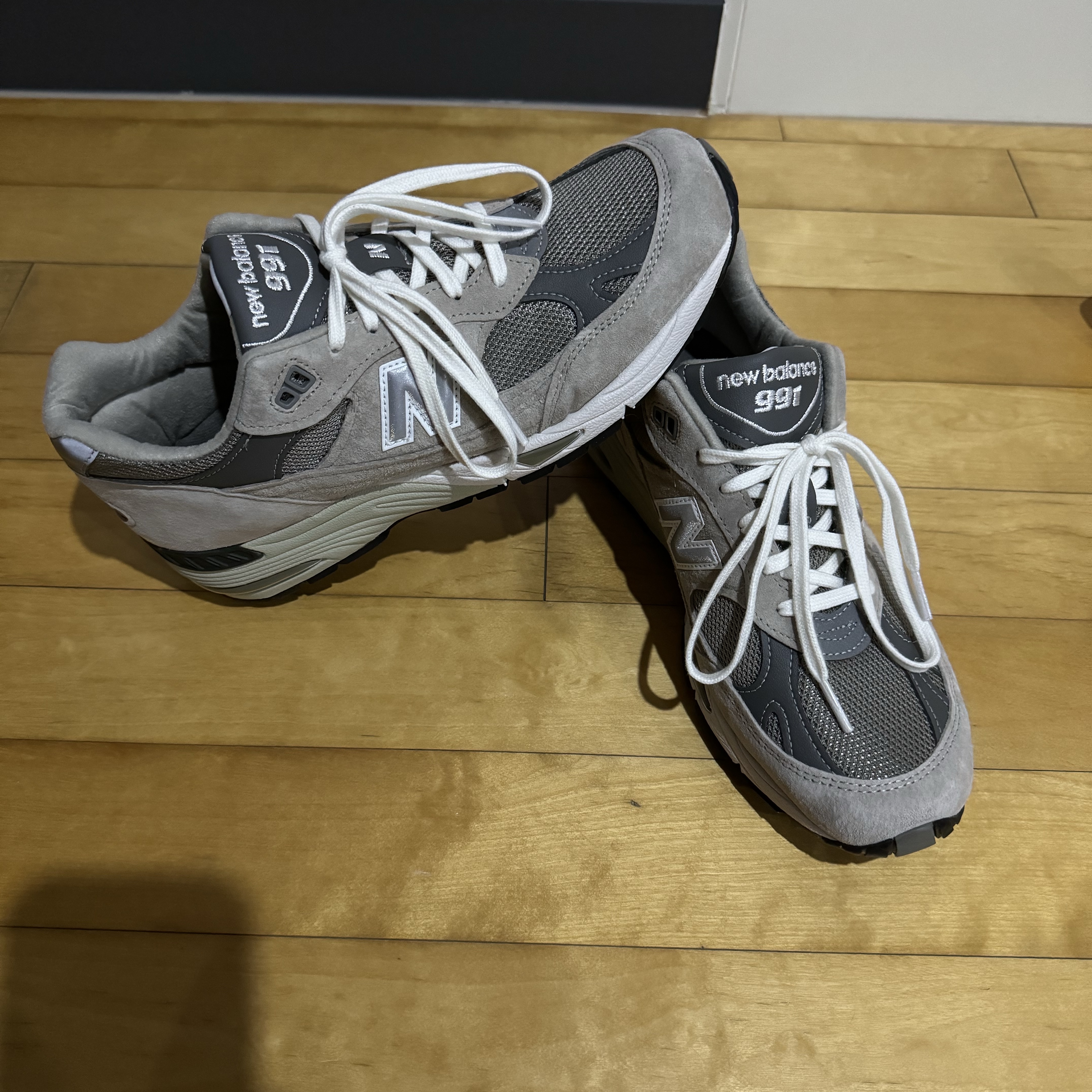 New Balance 991 Made in UK Grey 착용 스타일 - 2