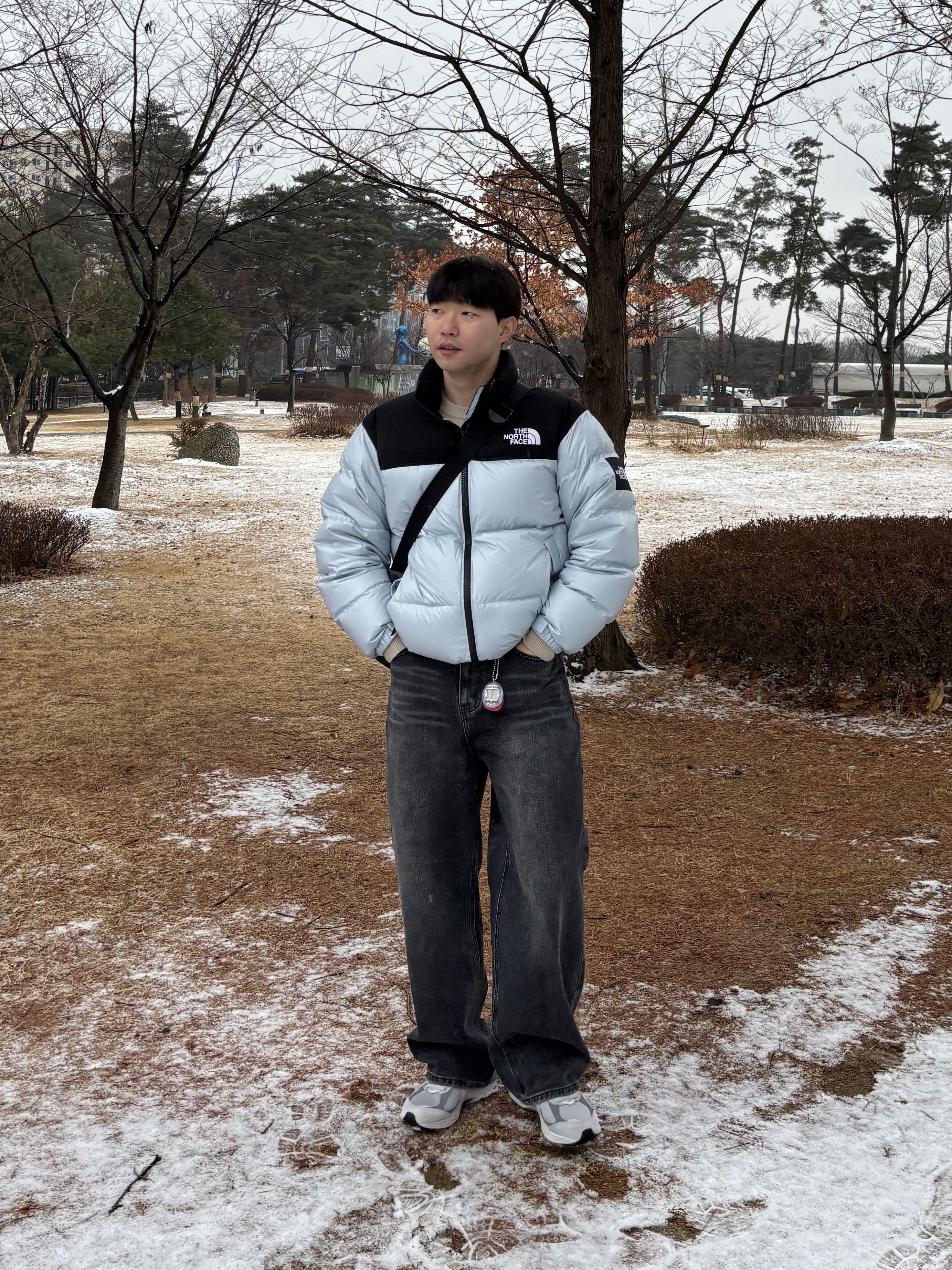 The North Face White Label Novelty Nuptse Down Jacket Sky Blue, New Balance 2002R T2 Gray 착용 스타일