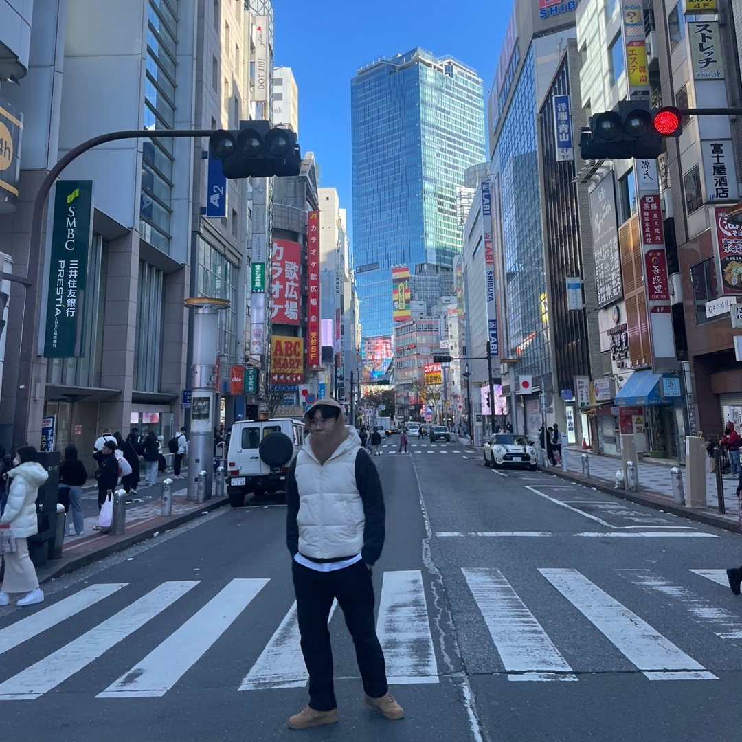 Nike x Supreme Air Force 1 Low Flax, A.P.C. Sacha Ski Mask Camel 착용 스타일