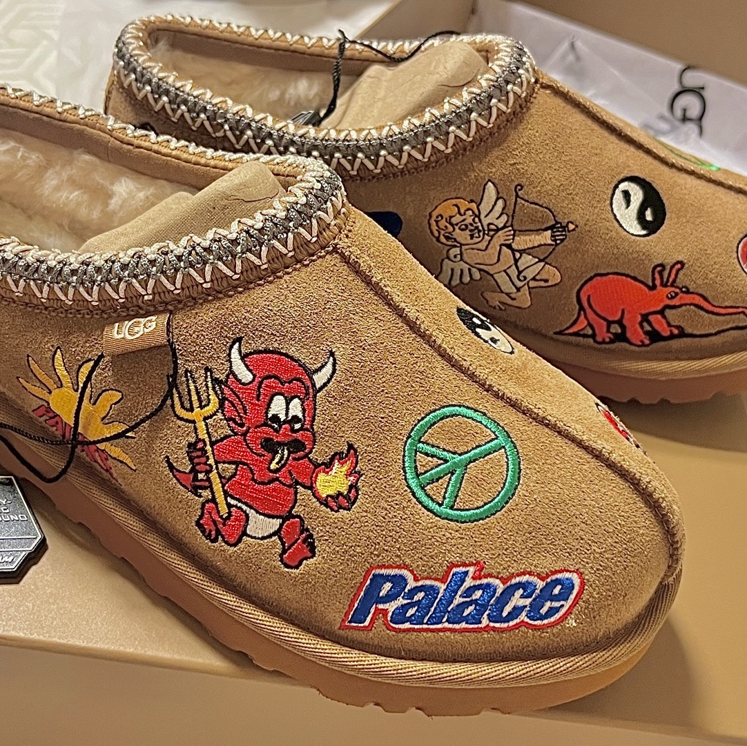 UGG x Palace Tasman Slipper Chestnut 착용 스타일 - 5