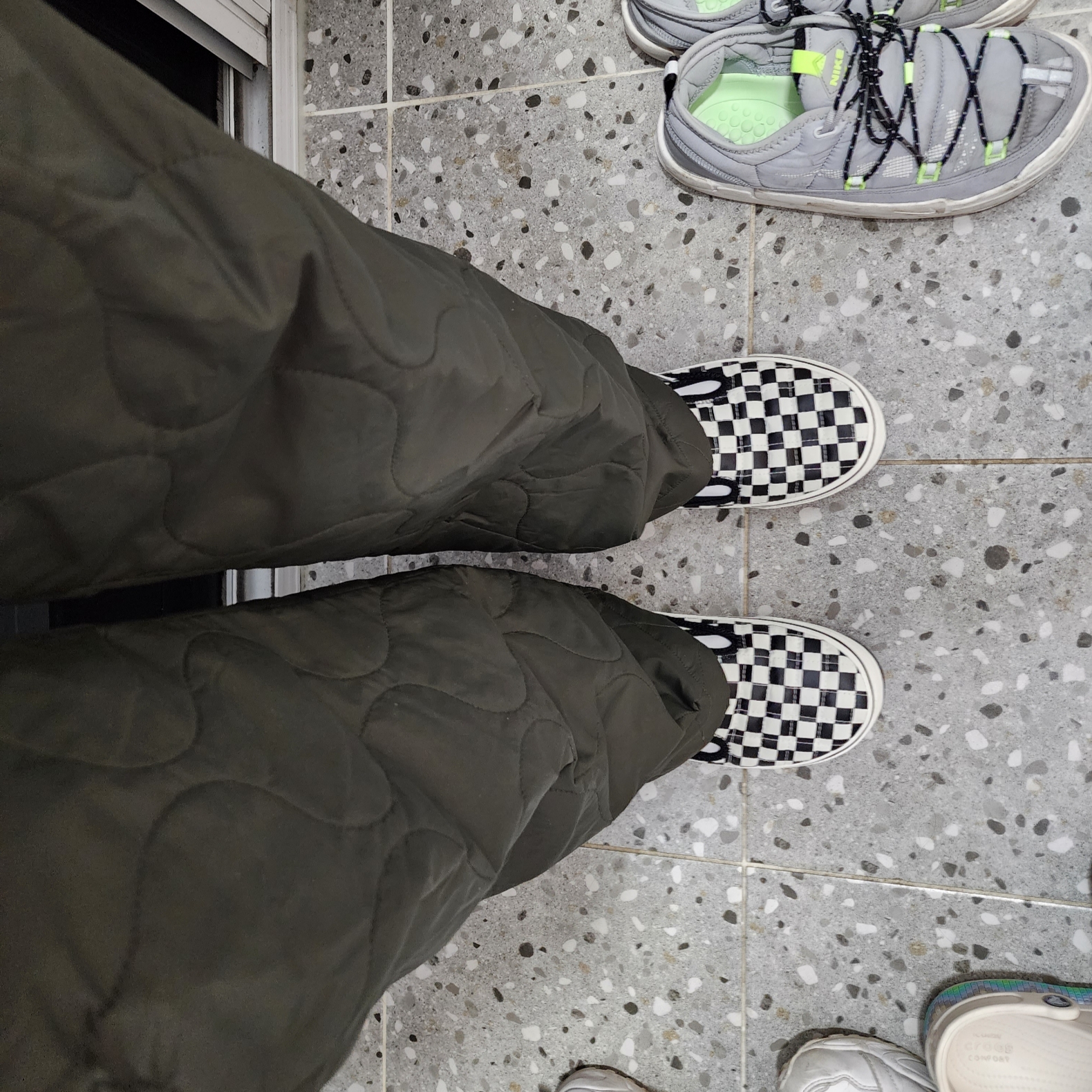 Vans Slip-er 2 Checkerboard 착용 스타일