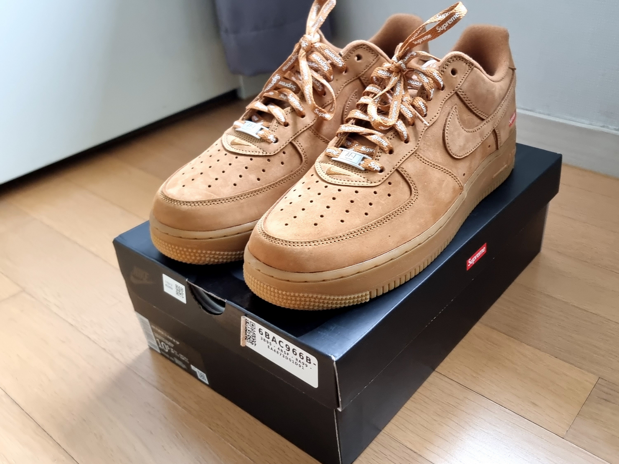 Nike x Supreme Air Force 1 Low Flax 착용 스타일 - 2