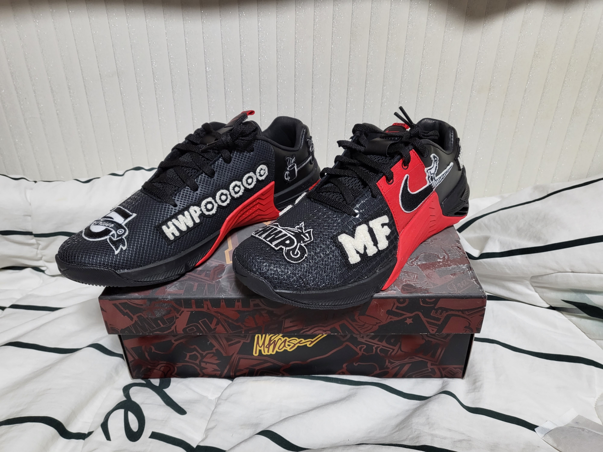 Nike Metcon 8 MF Black Dark Smoke Grey 착용 스타일