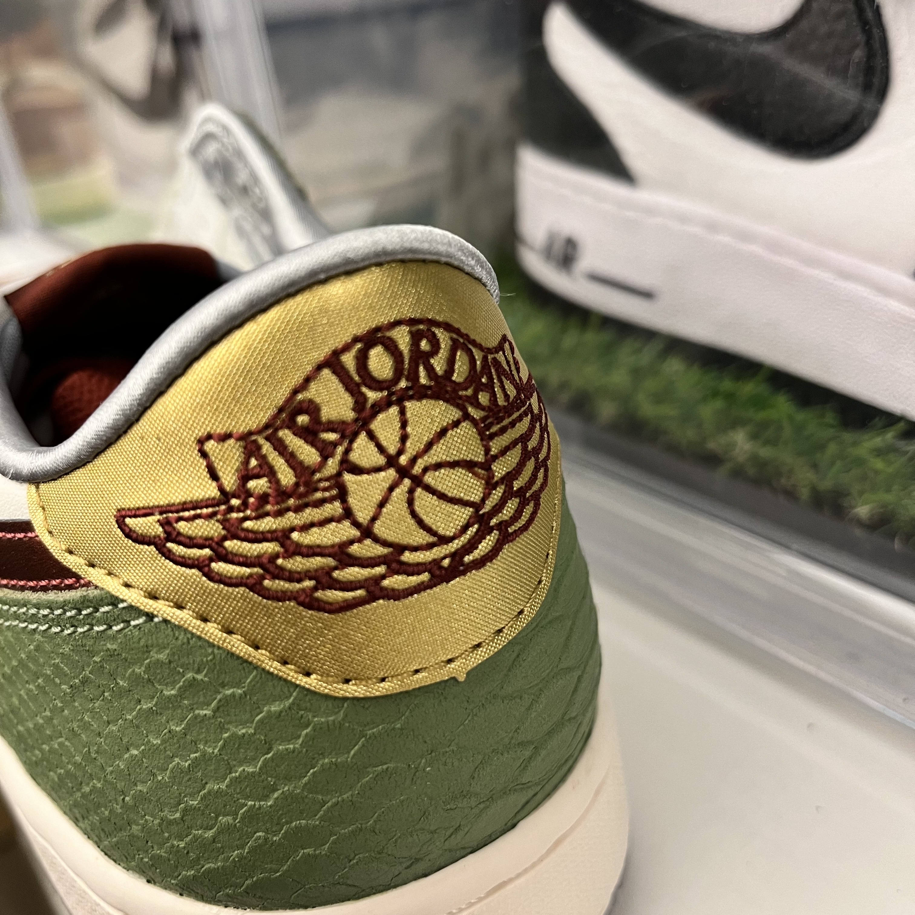 Jordan 1 Retro Low OG Chinese New Year 착용 스타일 - 2