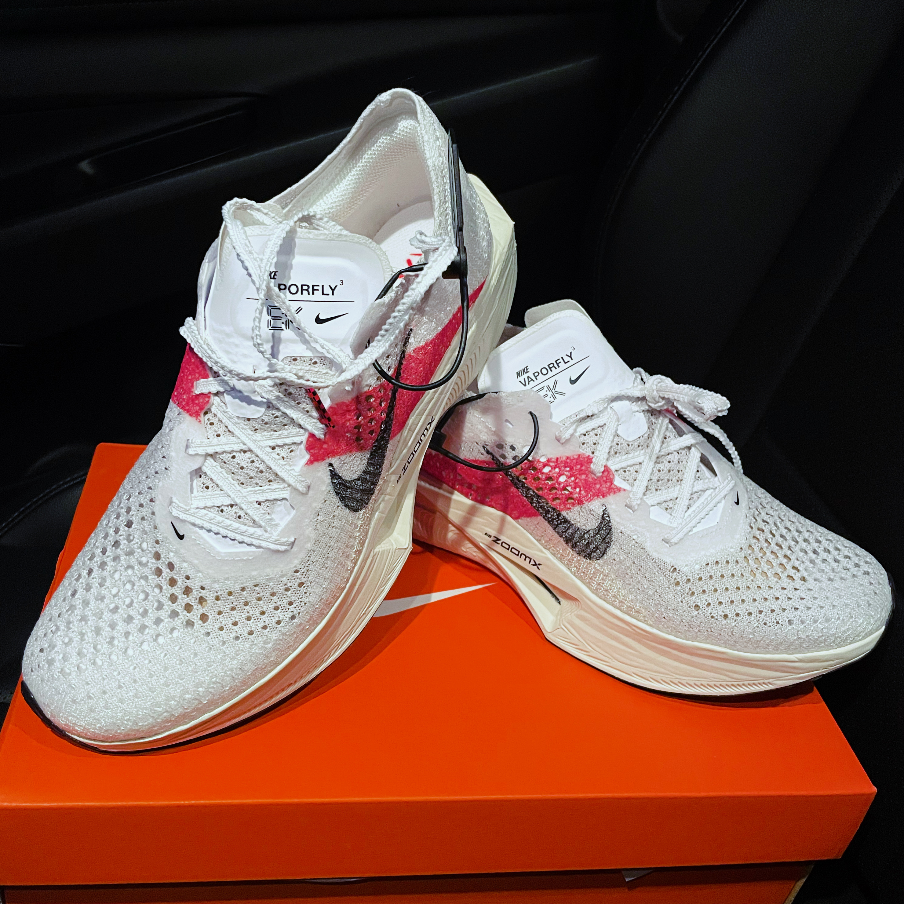 Nike ZoomX Vaporfly Next% 3 Eliud Kipchoge 착용 스타일