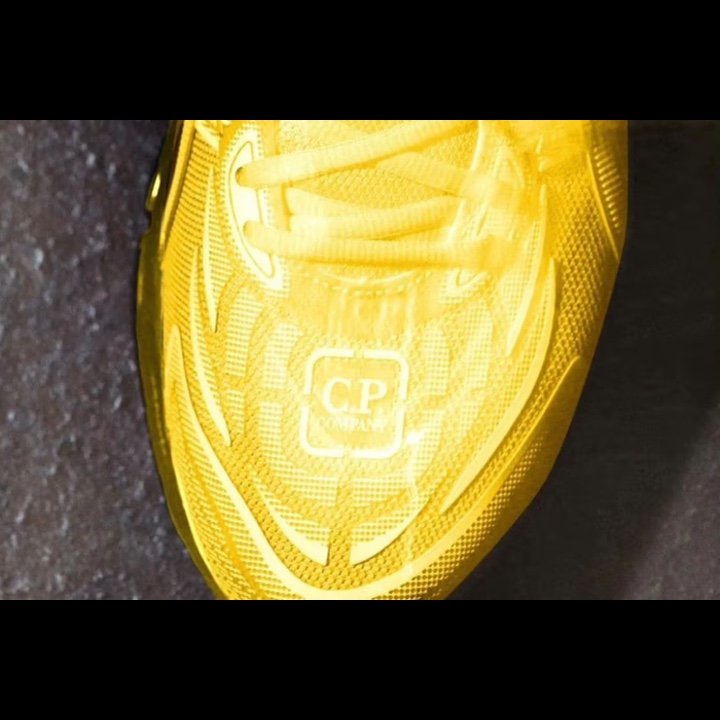 Asics x C.P. Company Gel-Quantum 360 VIII Yellow, Asics x C.P. Company Gel-Quantum 360 VIII Cement Grey 착용 스타일 - 4
