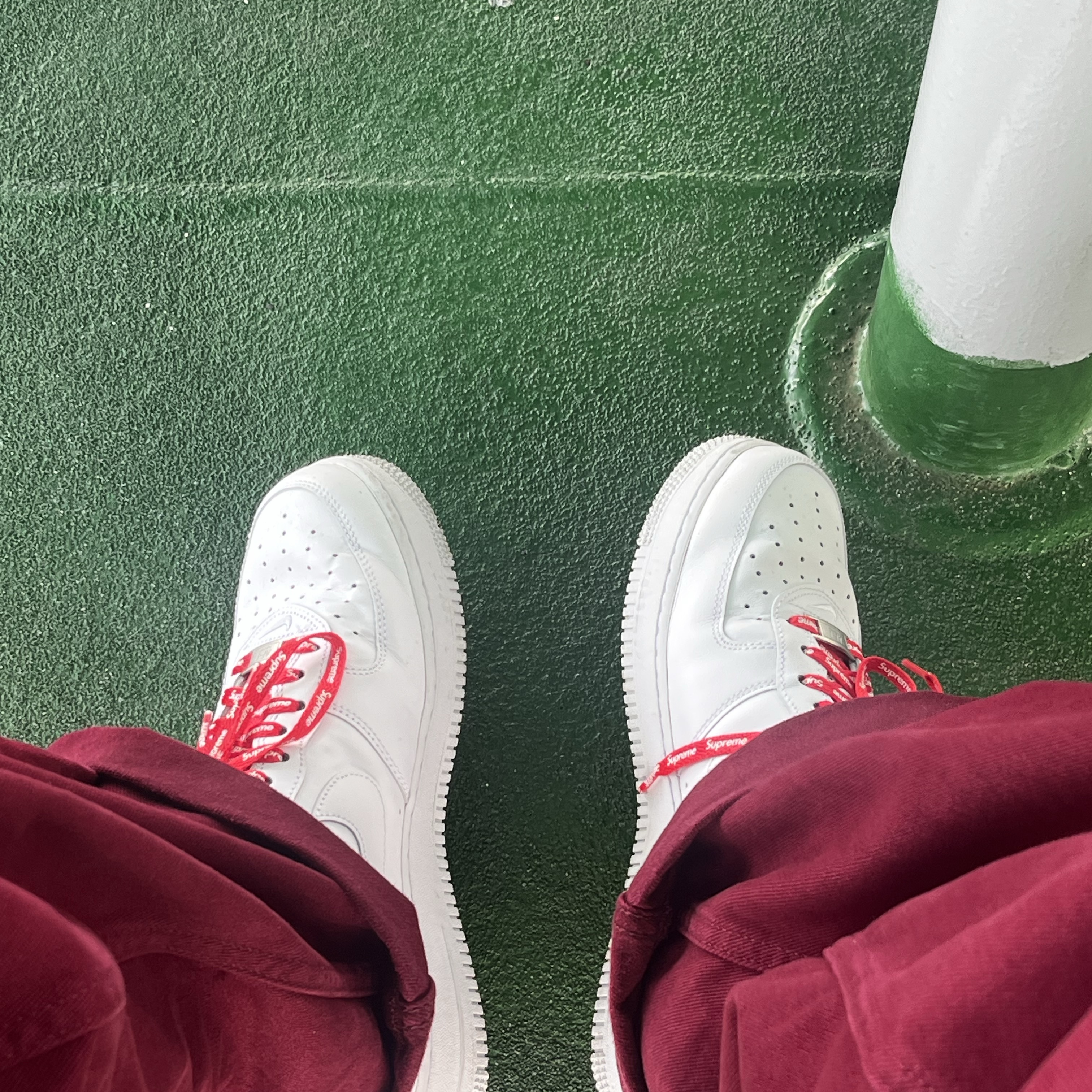 Nike M NRG Dunk '85 T-Shirt Sail - US/EU, Nike x Supreme Air Force 1 Low White 착용 스타일 - 2