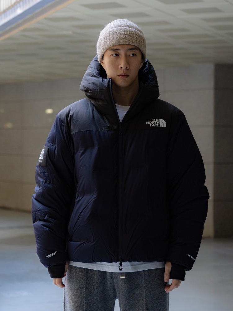 The North Face x Undercover Soukuu Cloud Down Nupste TNF Black Aviator Navy, Salomon ACS Pro Beluga Vintage Khaki 착용 스타일 - 1