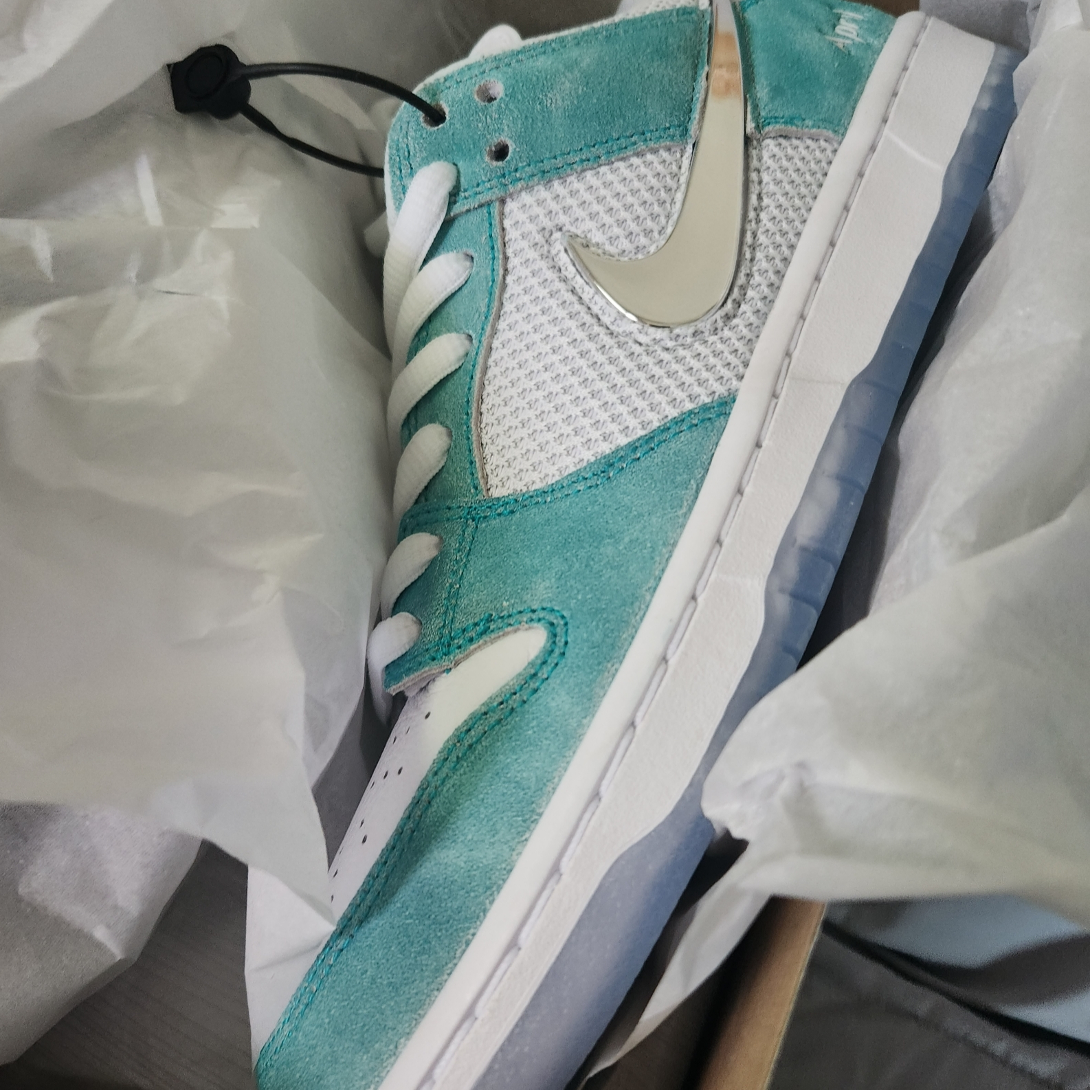 Nike x April Skateboards SB Dunk Low Pro QS Racer Blue Metallic Silver 착용 스타일 - 1