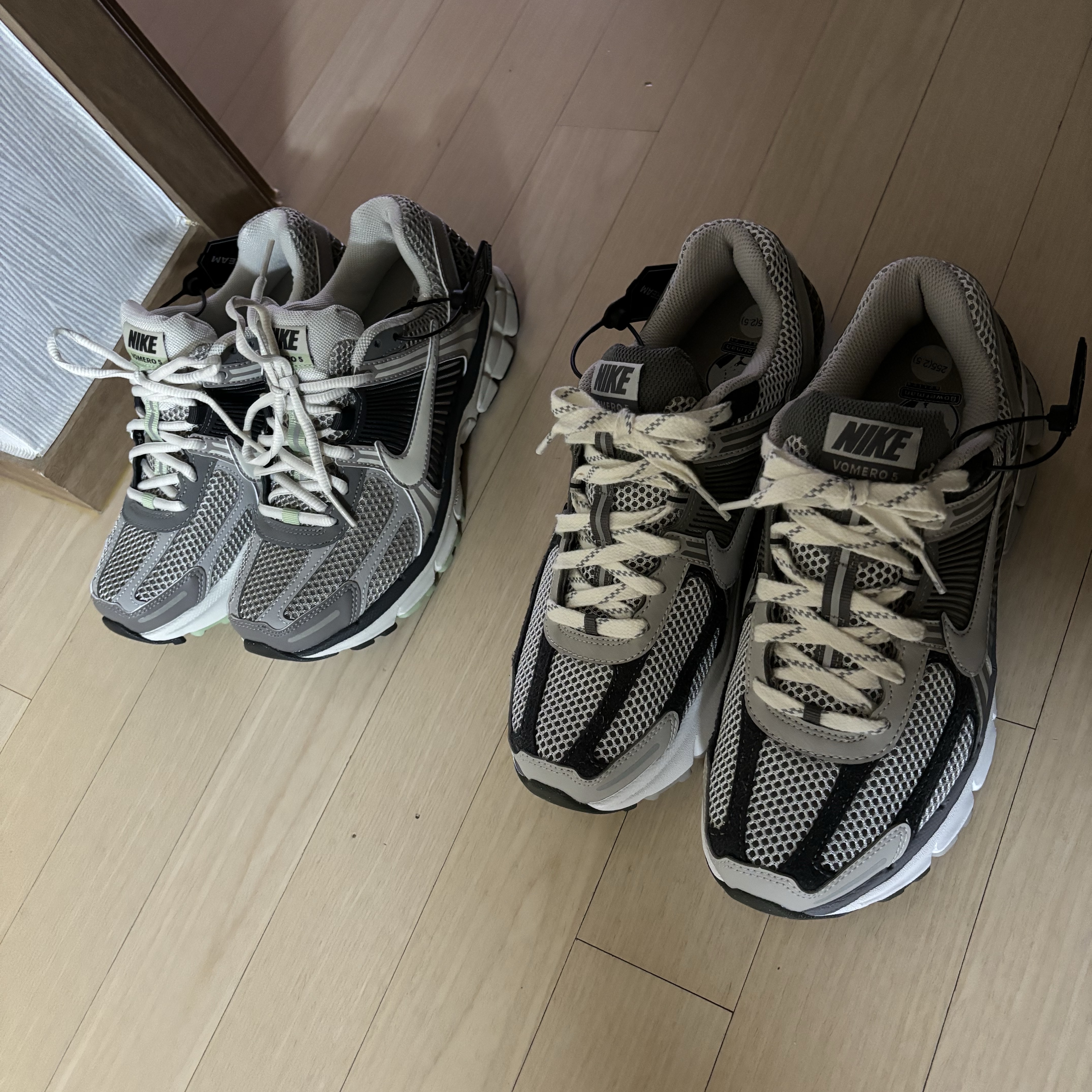 Nike Zoom Vomero 5 PRM Light Iron Ore and Flat Fewter 착용 스타일