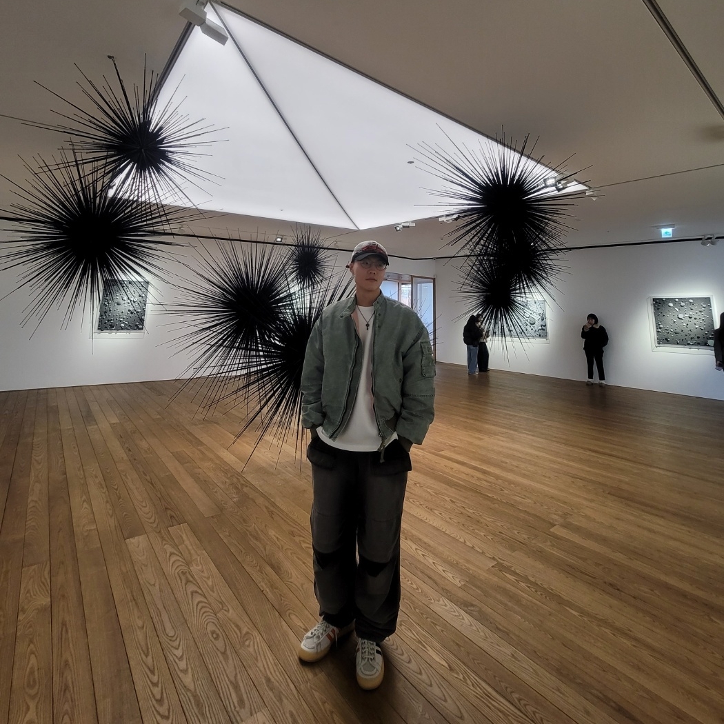 이티씨이 페이드아웃 캡 블랙, 아디다스 x 송 포 더 뮤트 캠퍼스 80s 블리스 코어 블랙 착용 스타일 - 2