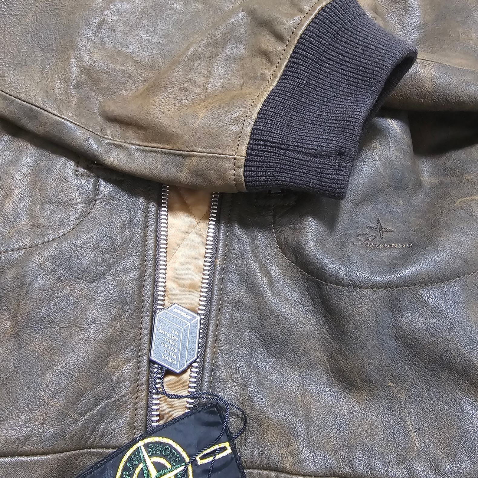 Supreme x Stone Island Leather Bomber Jacket Brown - 23FW 착용 스타일 - 2