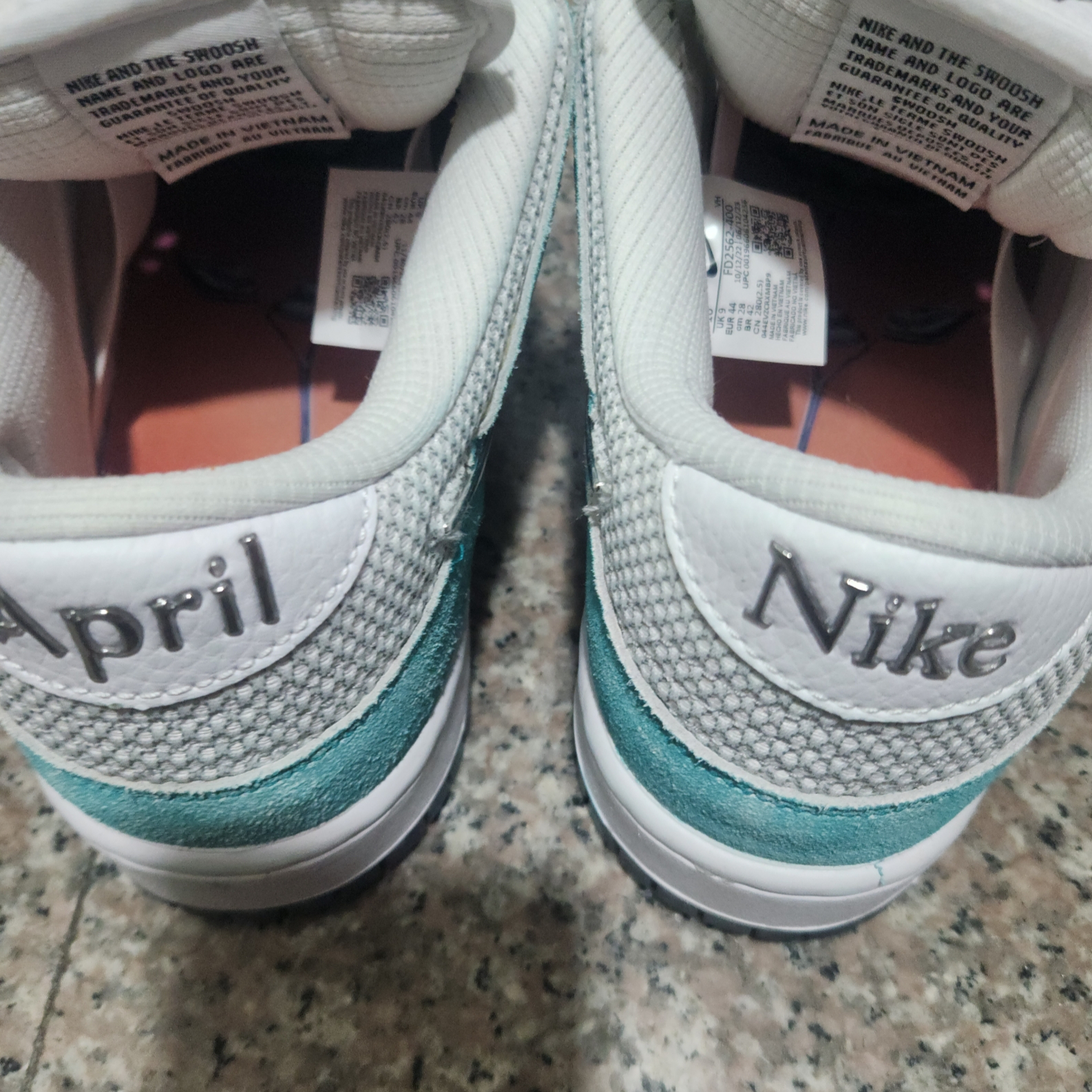 Nike x April Skateboards SB Dunk Low Pro QS Racer Blue Metallic Silver 착용 스타일 - 2