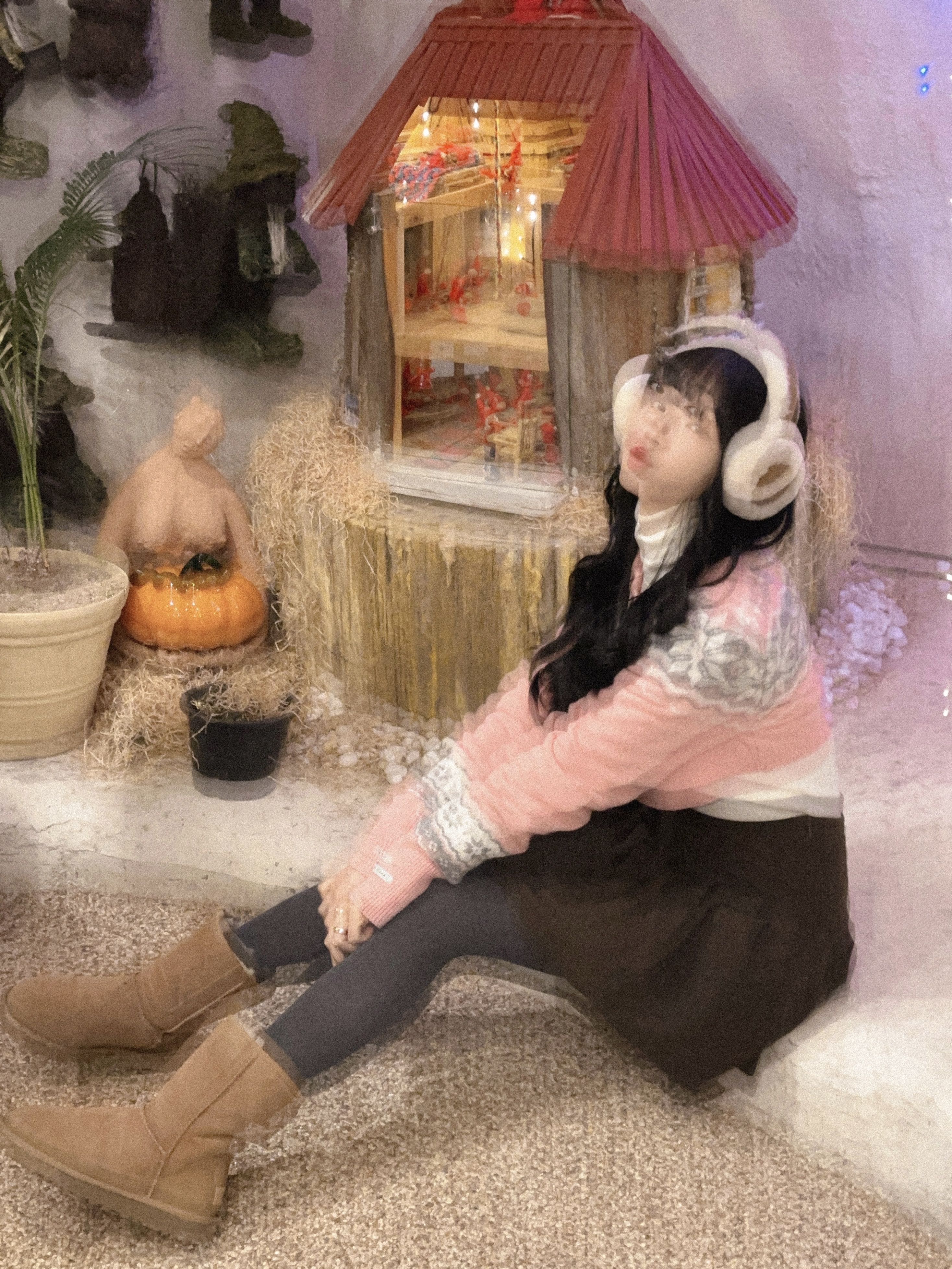 (W) UGG Embroidered Logo Earmuff Chestnut, (W) UGG Classic Short II Boots Chestnut 착용 스타일 - 4
