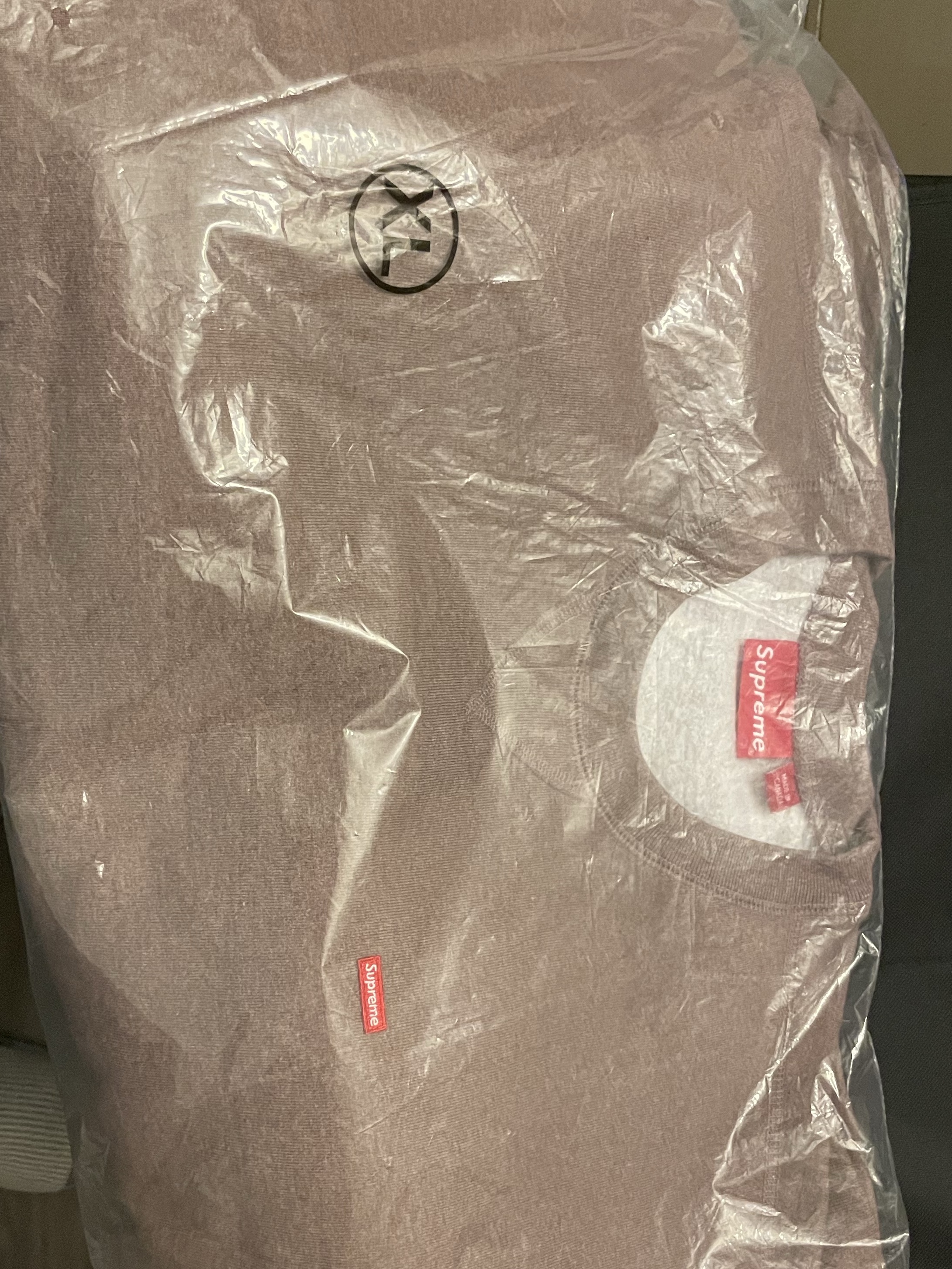 Supreme Small Box Crewneck Heather Mauve - 23FW 착용 스타일