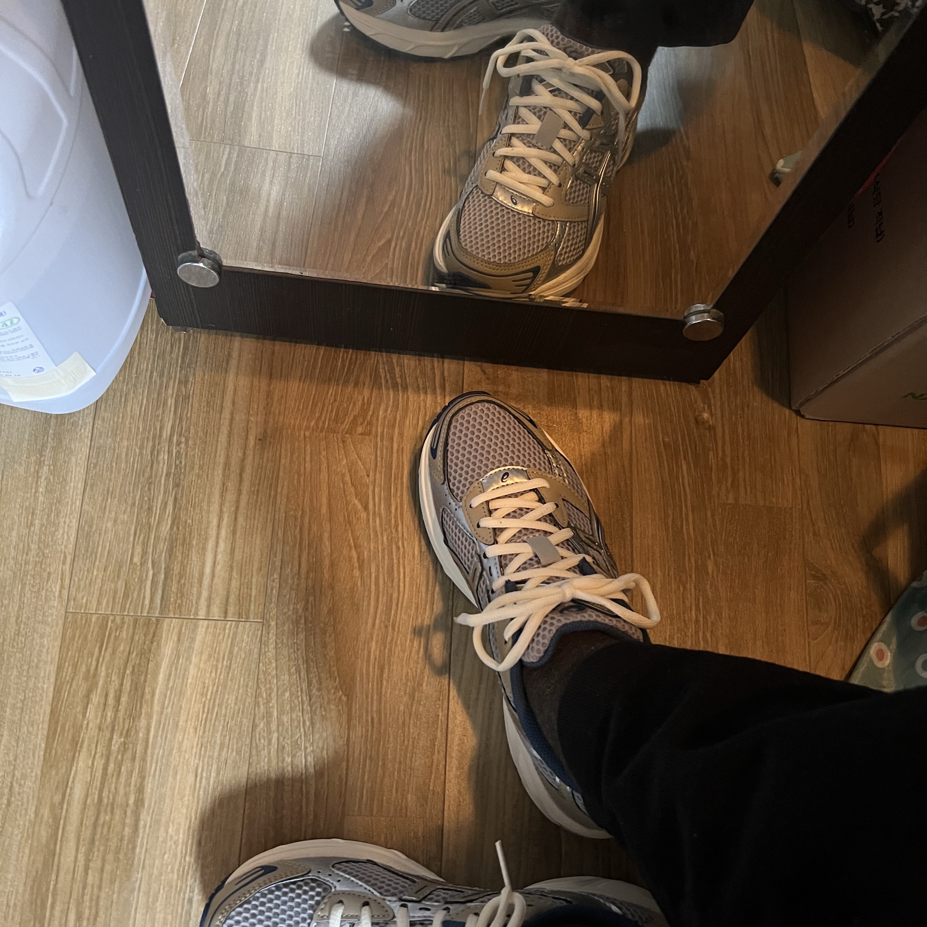 Asics Gel-1130 Oyster Grey Pure Silver 착용 스타일