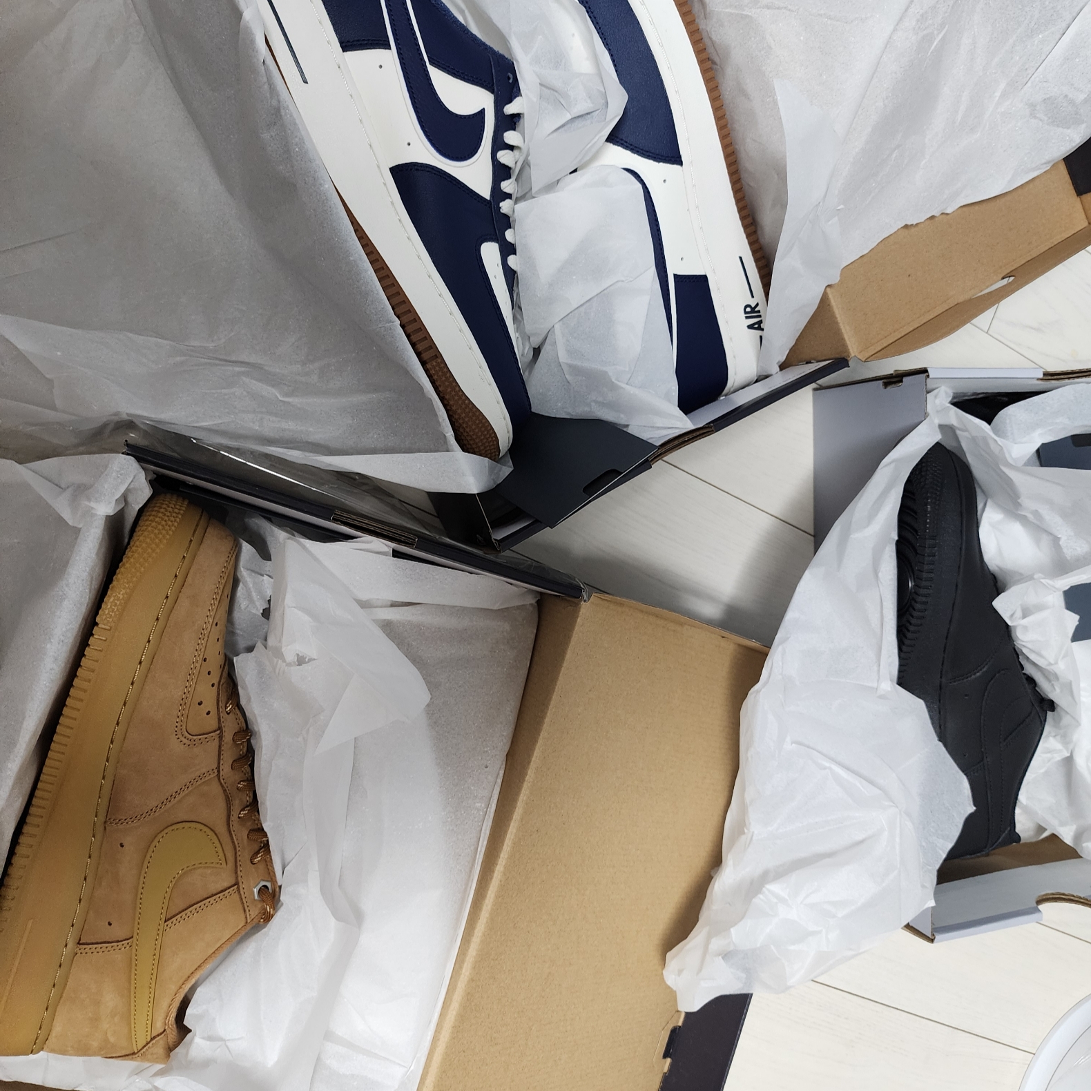 Nike Air Force 1 '07 LV8 Midnight Navy, Nike Air Force 1 '07 Low Triple Black 착용 스타일
