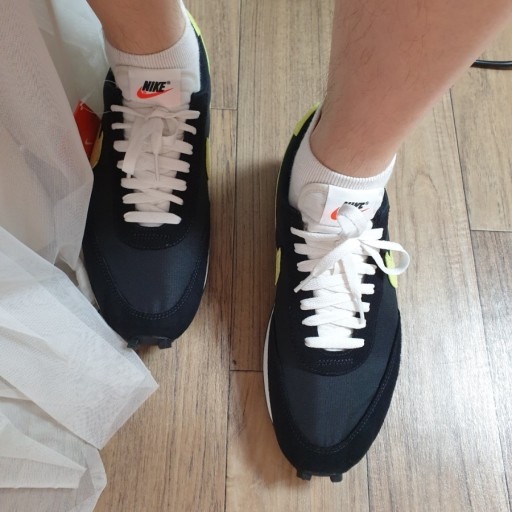 Nike Daybreak SP Black Limelight 착용 스타일