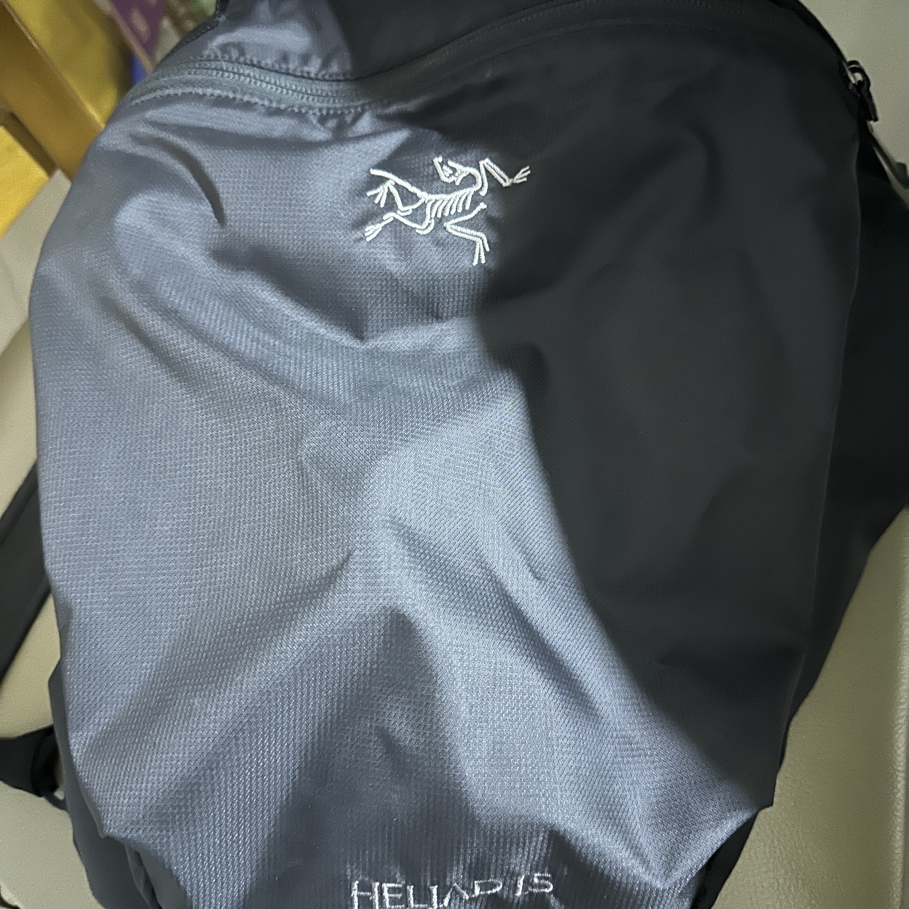 Arc'teryx Heliad 15 Backpack Black 착용 스타일 - 1
