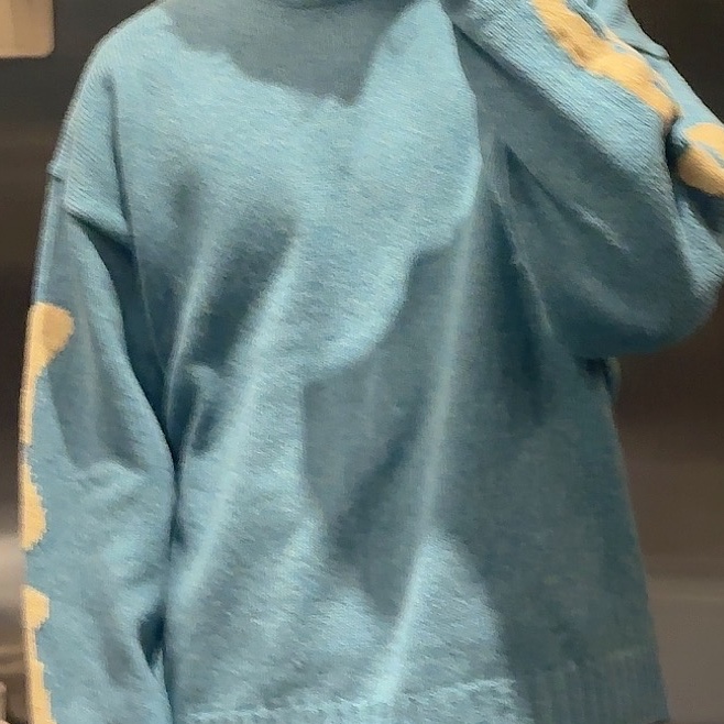 Kapital 5G Wool Bone Crewneck Sweater Saxophone 착용 스타일