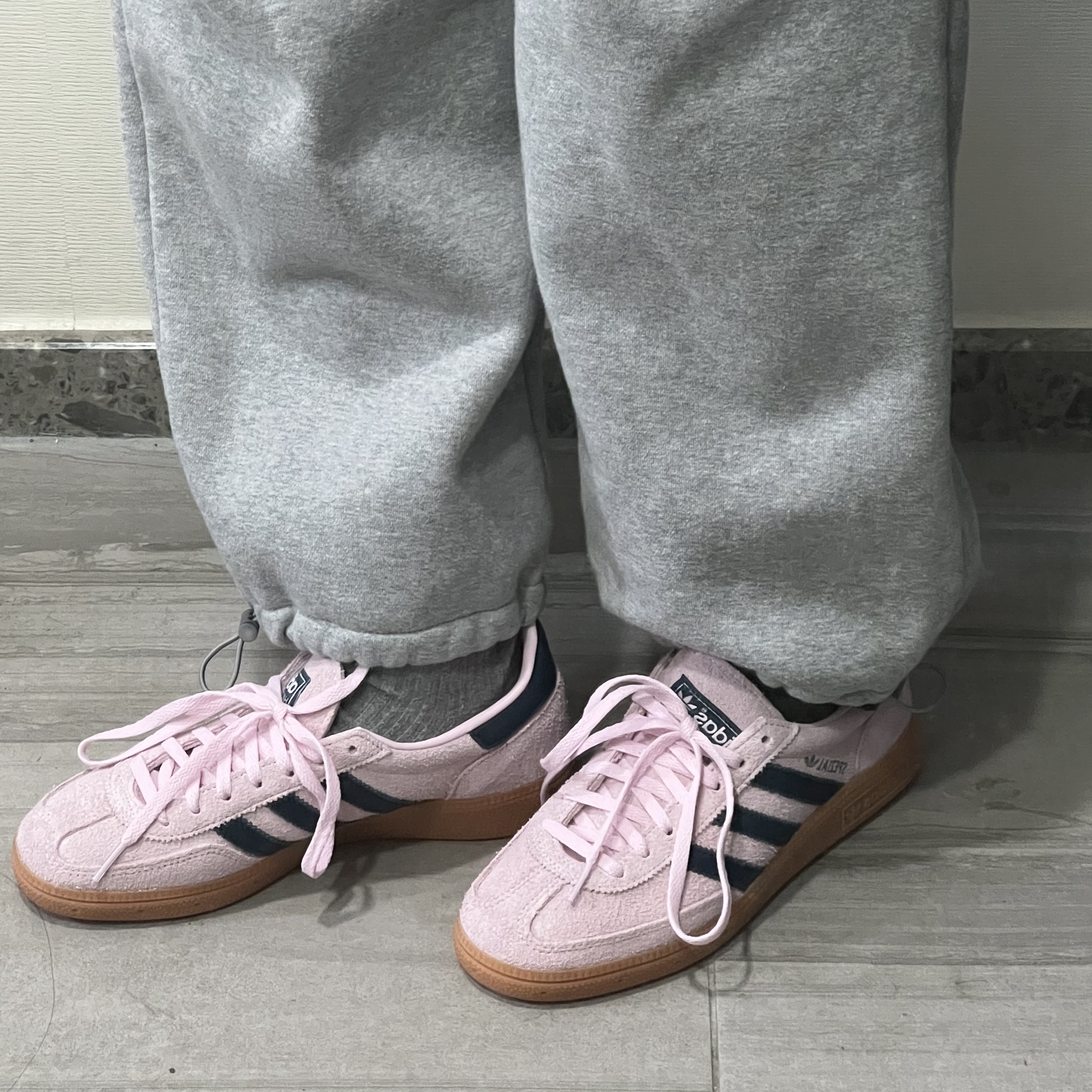 (W) Adidas Spezial Handball Clear Pink 착용 스타일