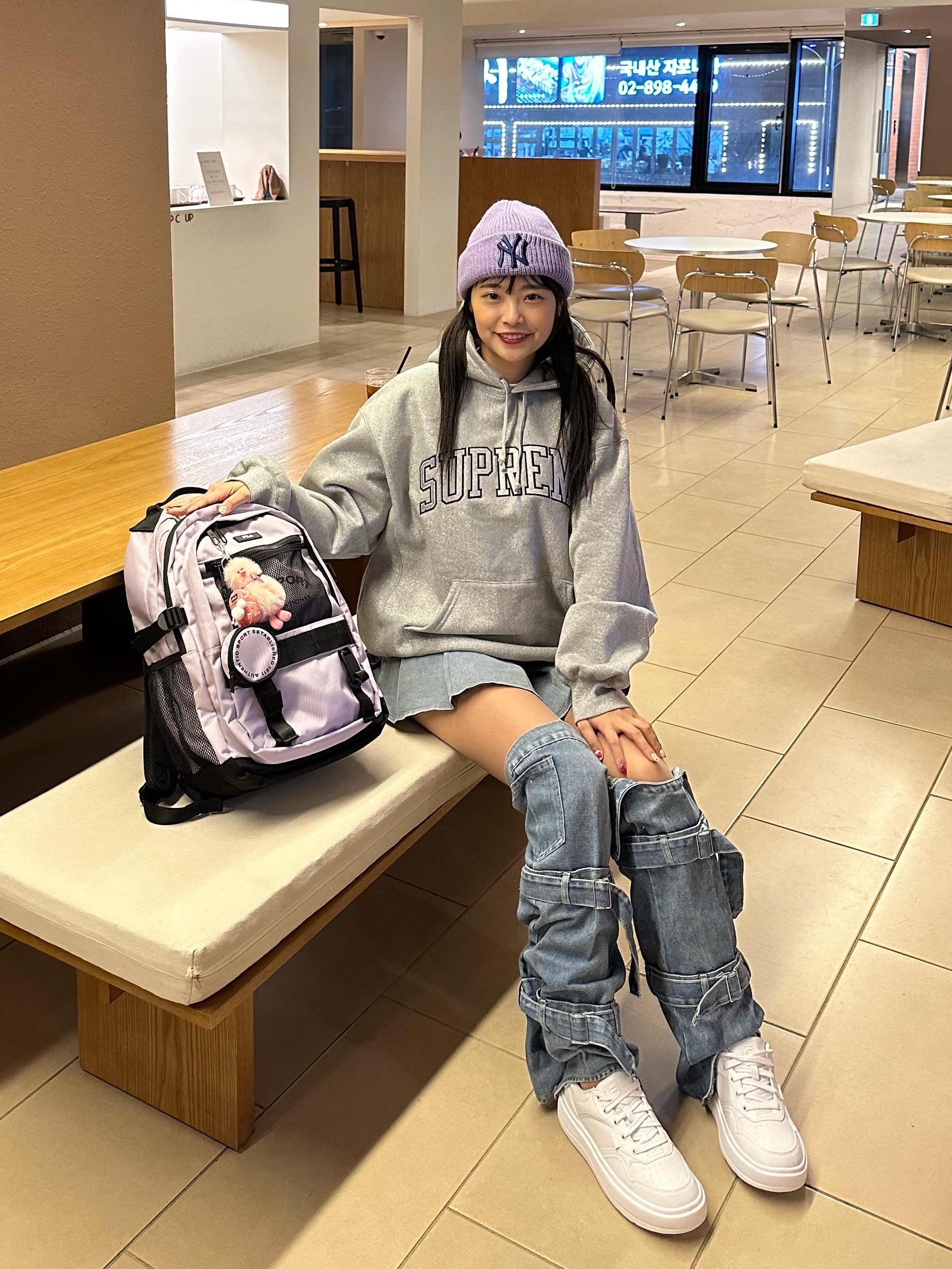 Supreme Glitter Arc Hooded Sweatshirt Heather Grey - 23SS 착용 스타일 - 2