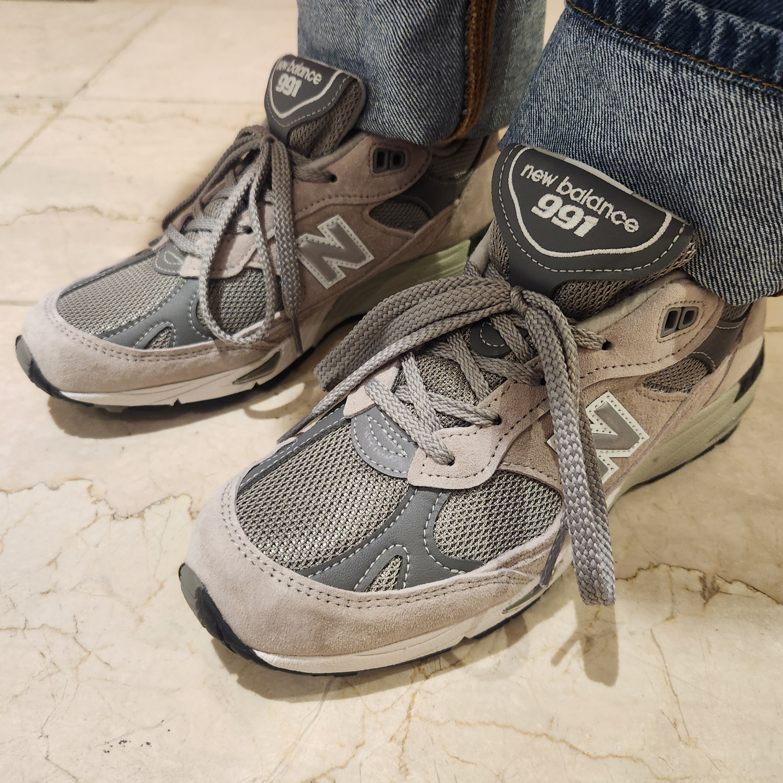 (W) New Balance 991 Made in UK Grey 착용 스타일