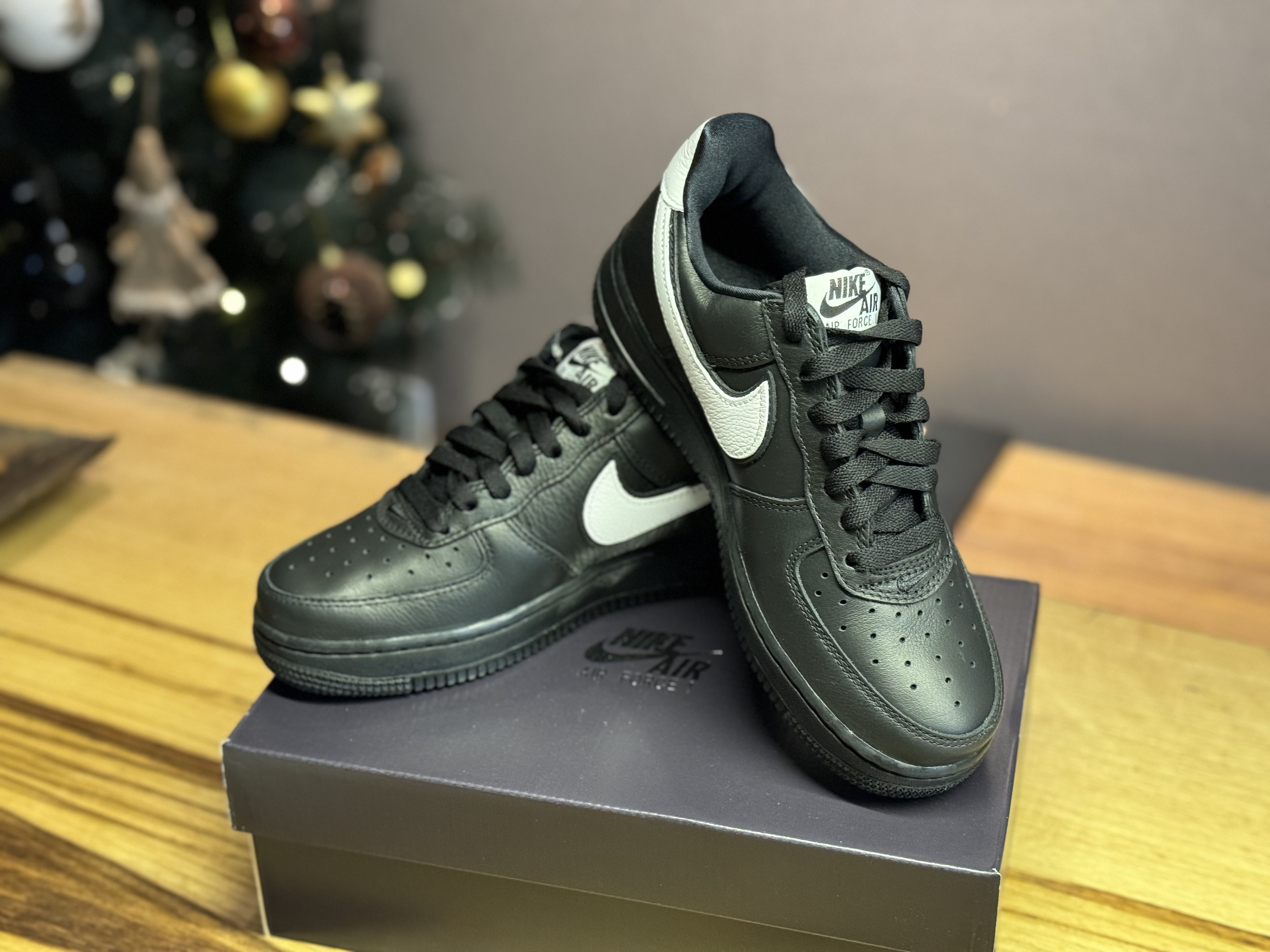 Nike Air Force 1 Low QS Black White 착용 스타일 - 1
