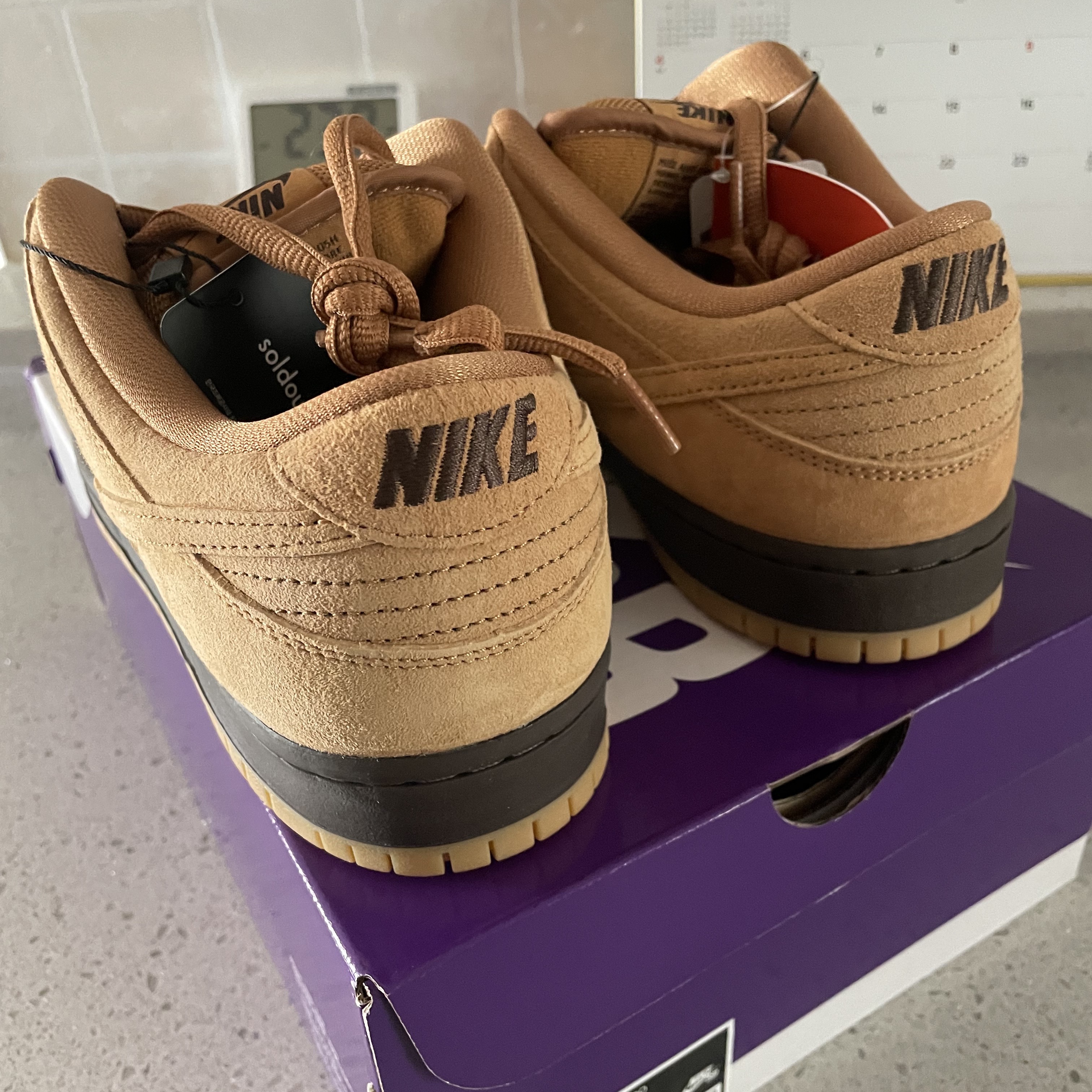 Nike SB Dunk Low Pro Wheat 2023, Nike SB Dunk Low Pro Safari 착용 스타일 - 3