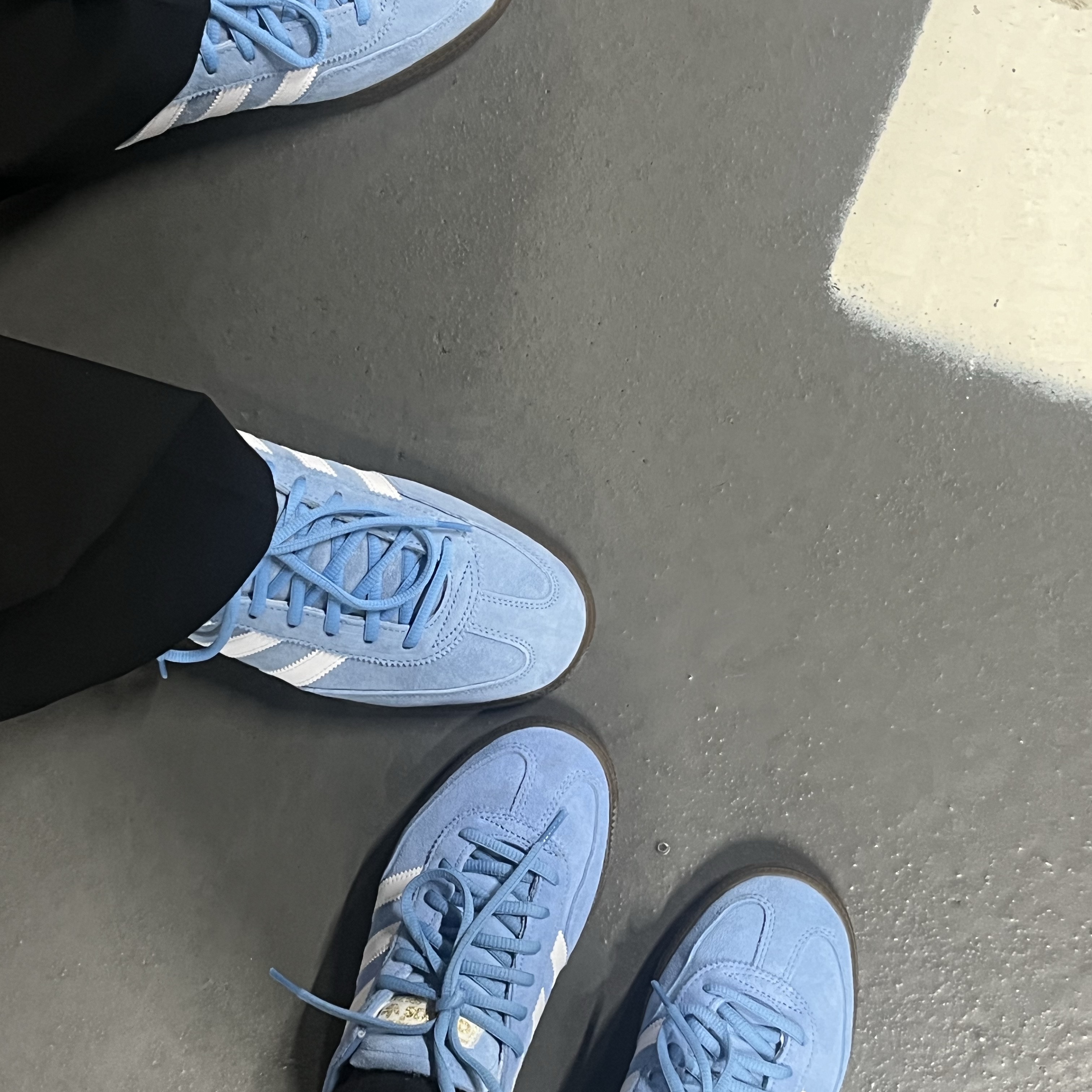 Adidas Spezial Handball Light Blue 착용 스타일