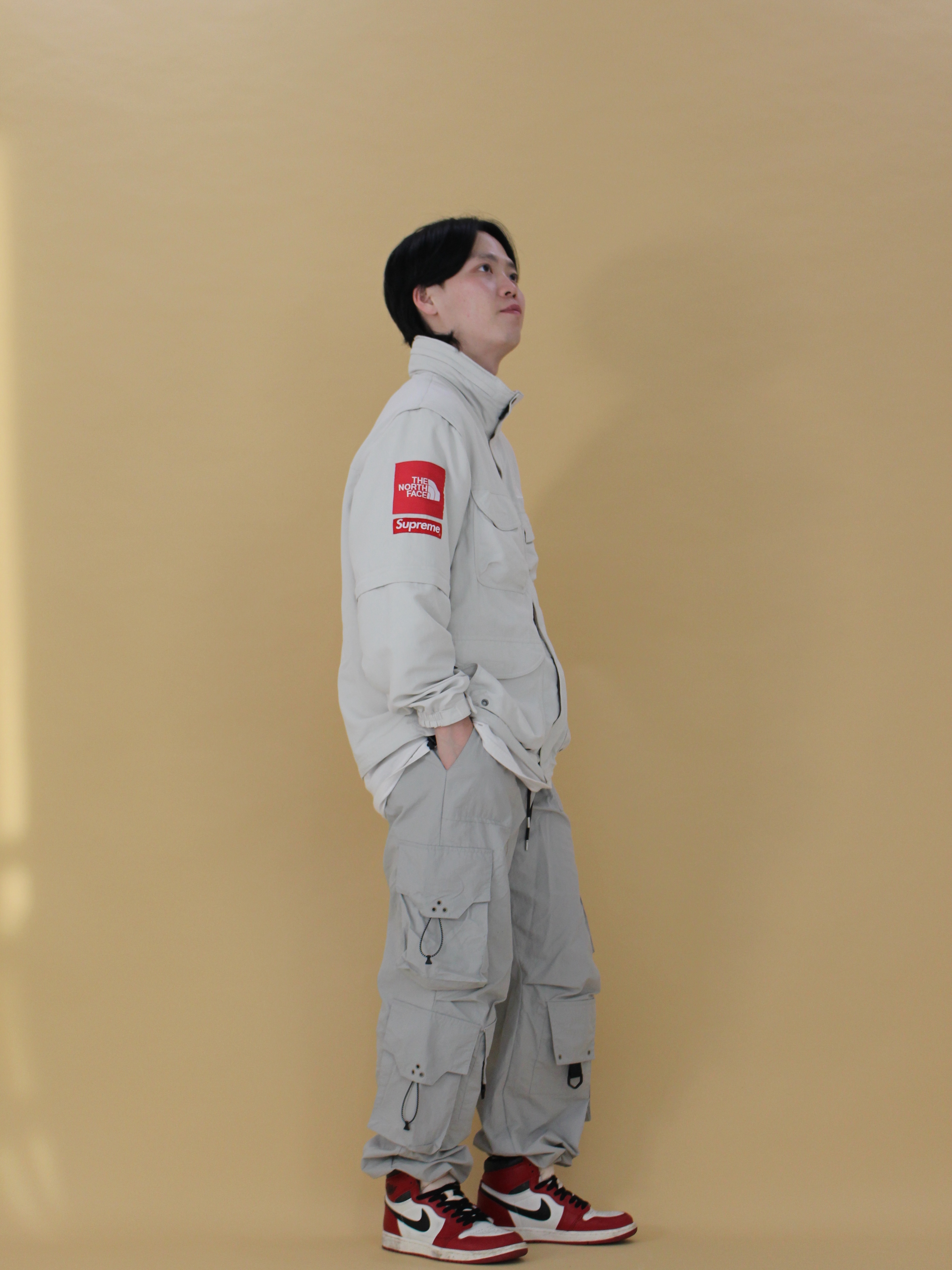 Stussy Built Tough T-Shirt White, Supreme x The North Face Trekking Convertible Jacket Stone - 22SS 착용 스타일