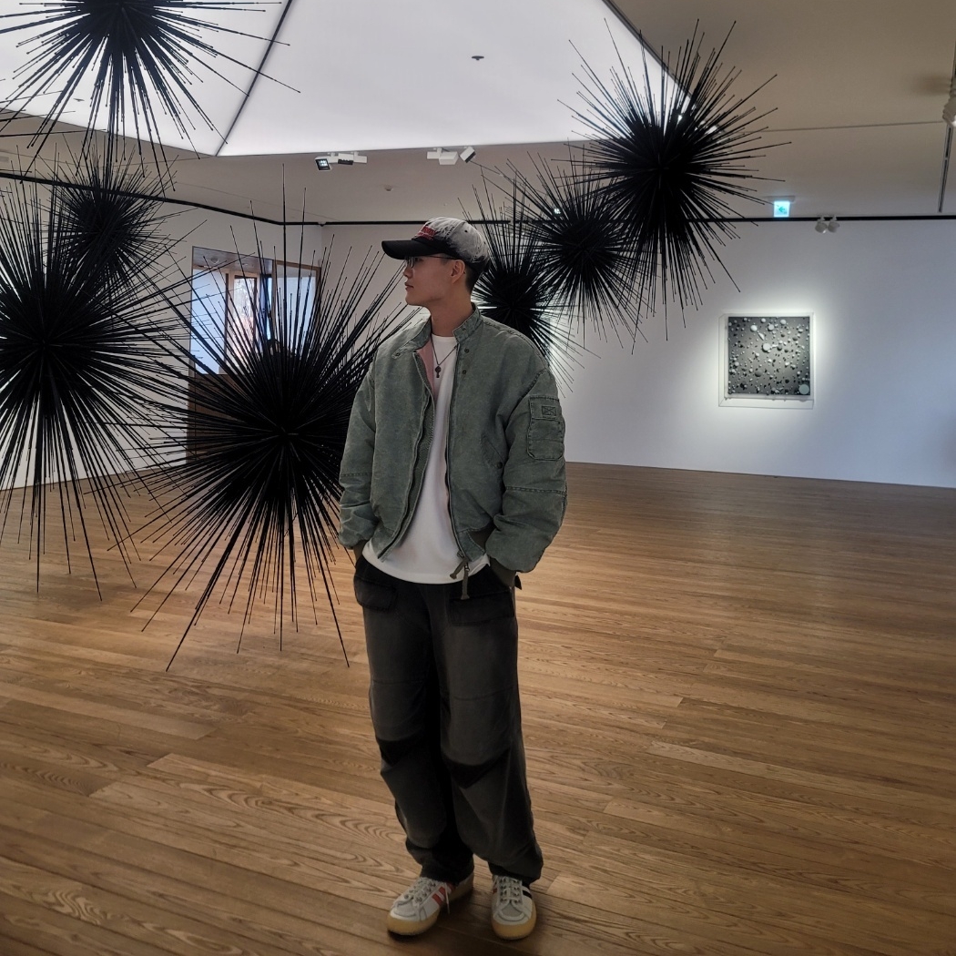 이티씨이 페이드아웃 캡 블랙, 아디다스 x 송 포 더 뮤트 캠퍼스 80s 블리스 코어 블랙 착용 스타일 - 1