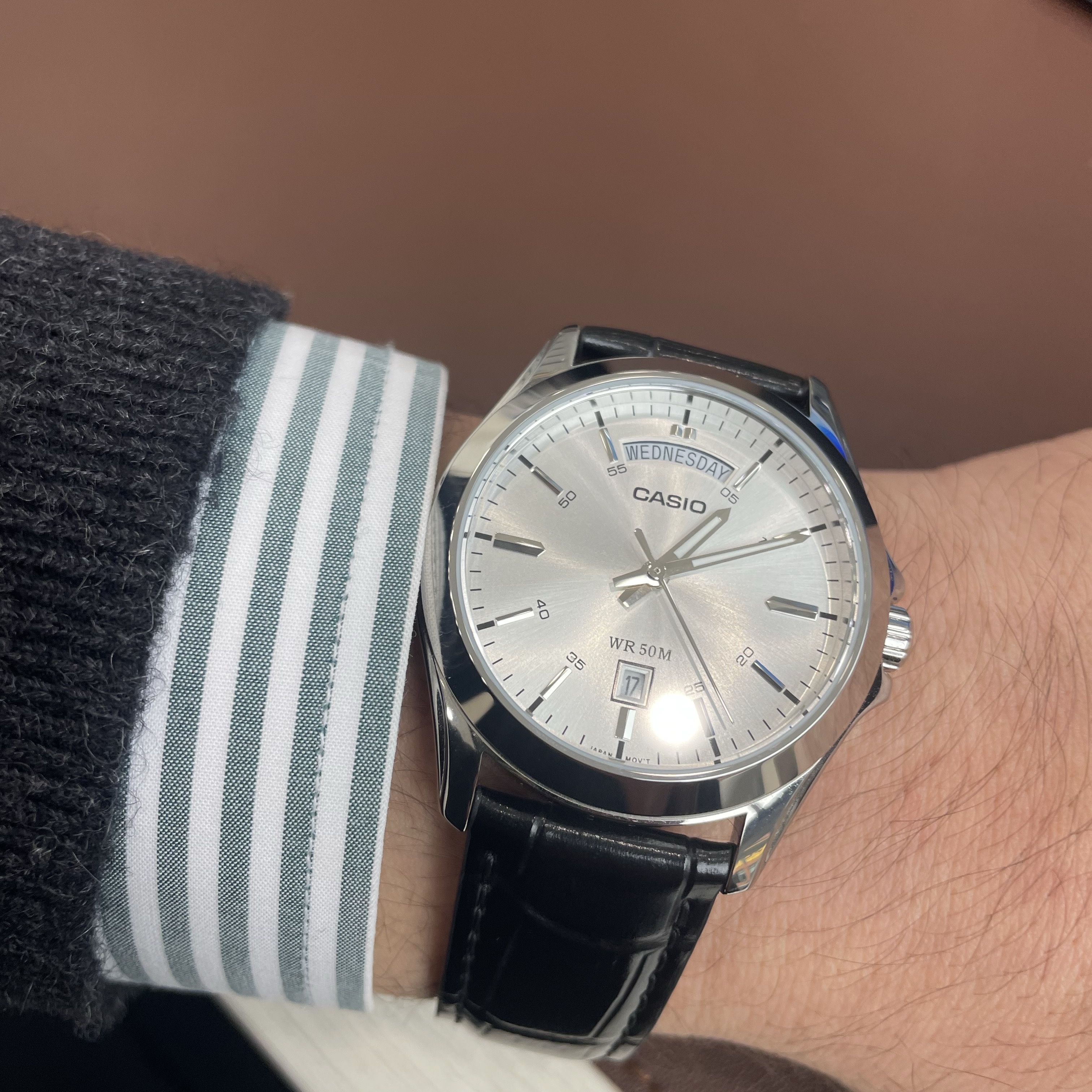 Casio MTP-1370L-7AVDF 착용 스타일