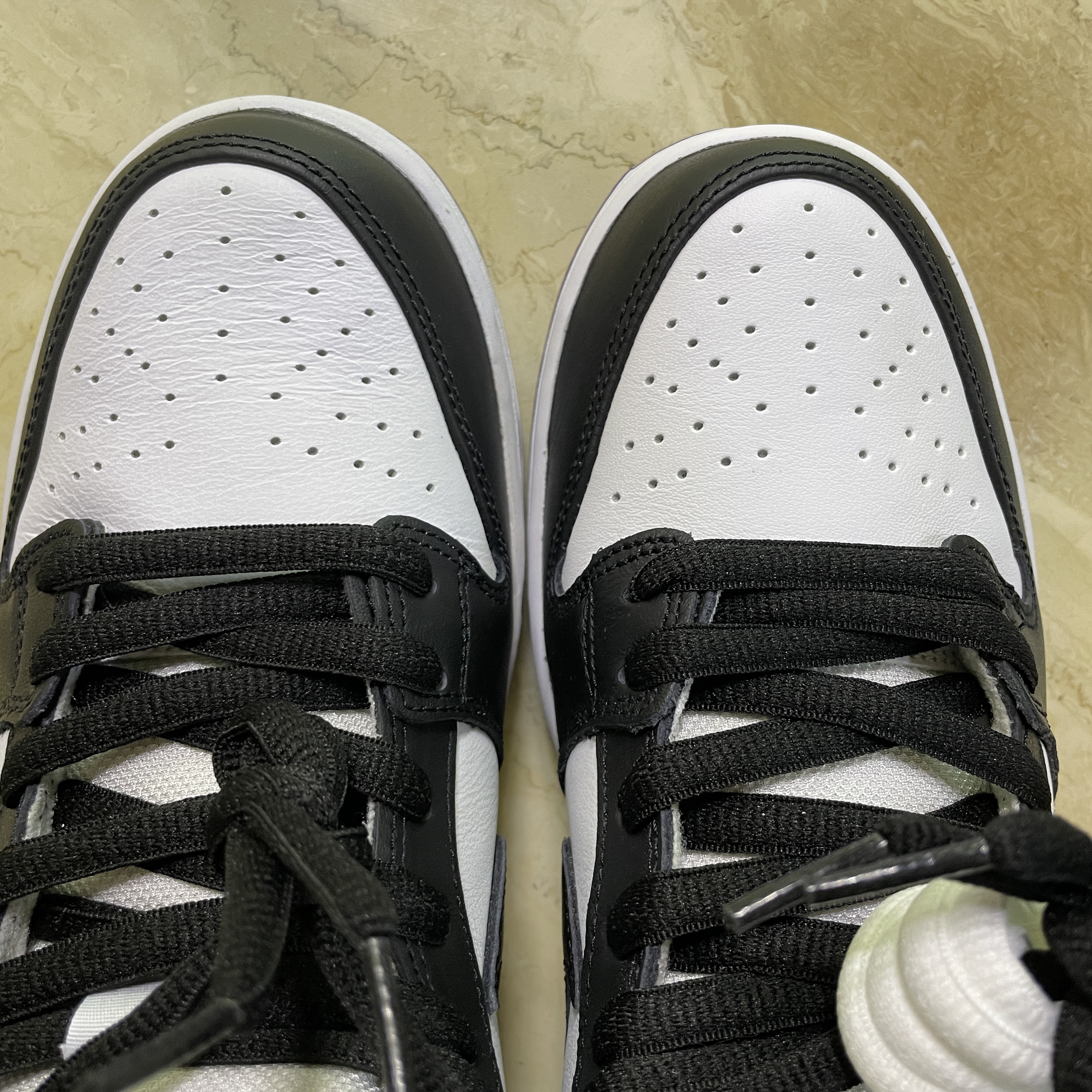 Nike SB Dunk Low Pro Court Purple 착용 스타일