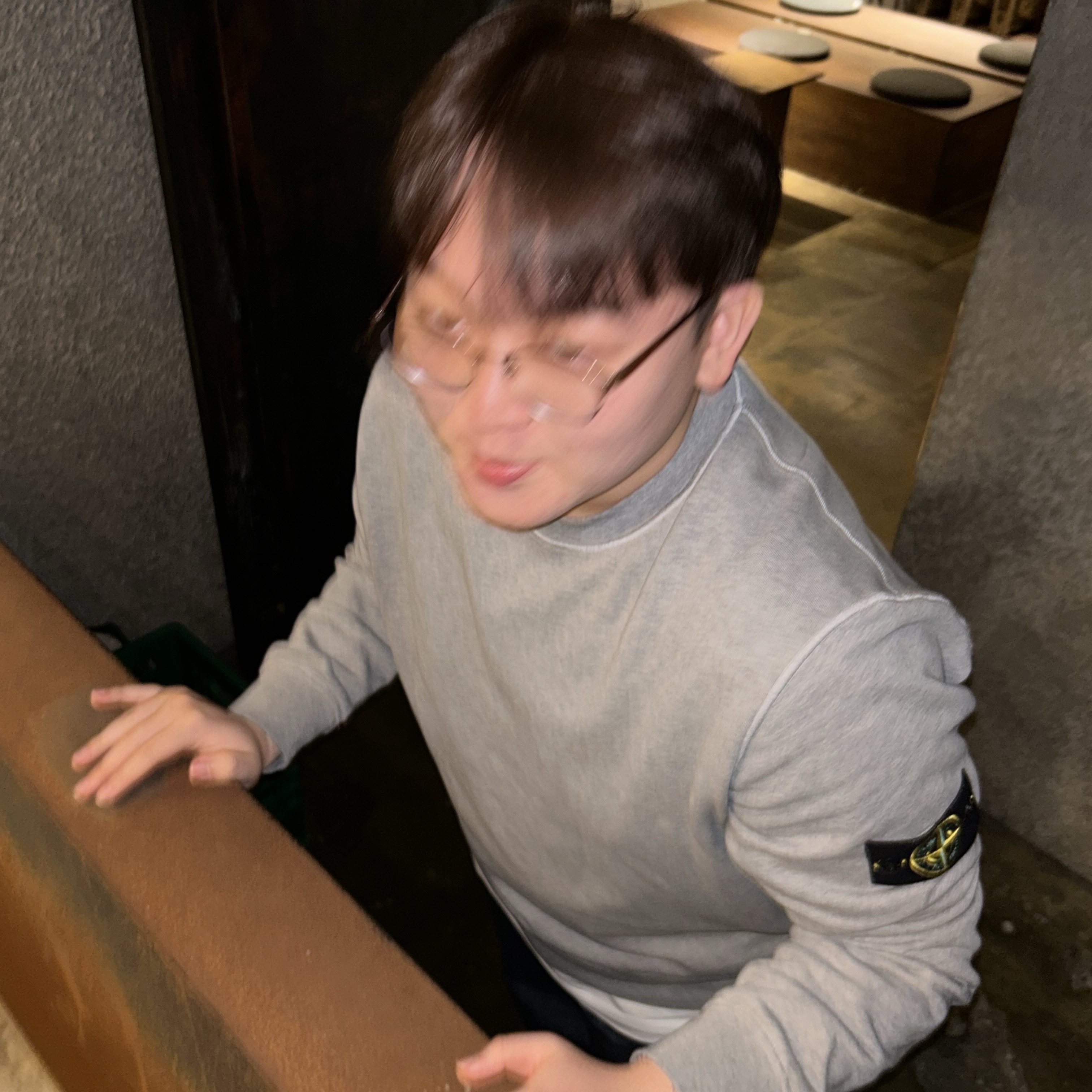 Stone Island 63051 Cotton Fleece Garment Dyed Sweatshirt Grey - 23SS 착용 스타일 - 2