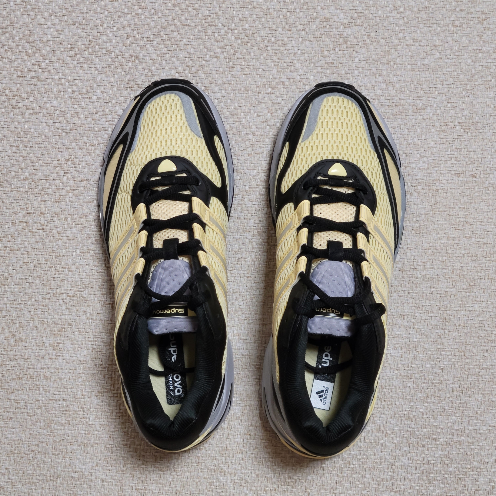 Adidas Supernova Cushion 7 Almost Yellow 착용 스타일 - 2