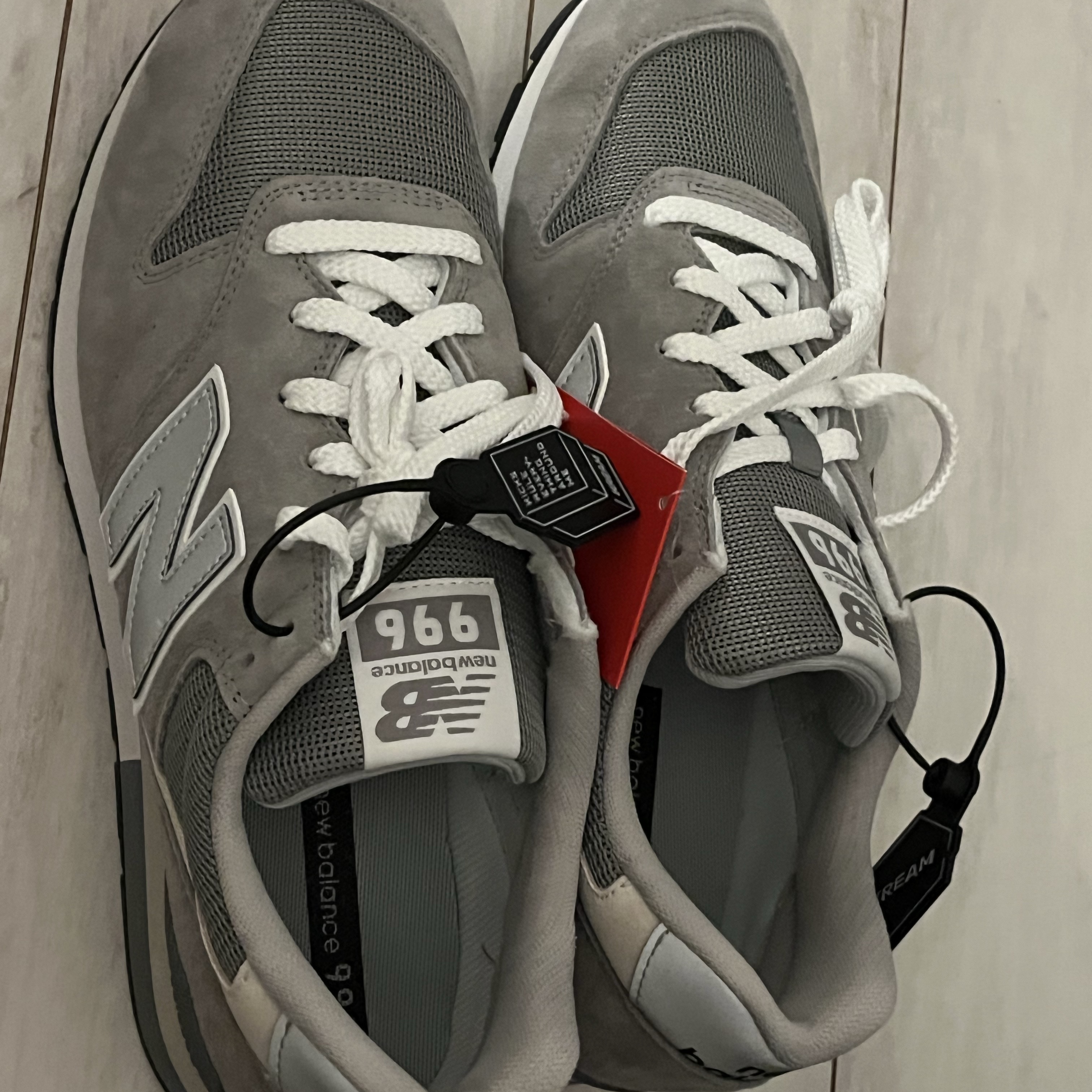 New Balance 996 Grey 착용 스타일