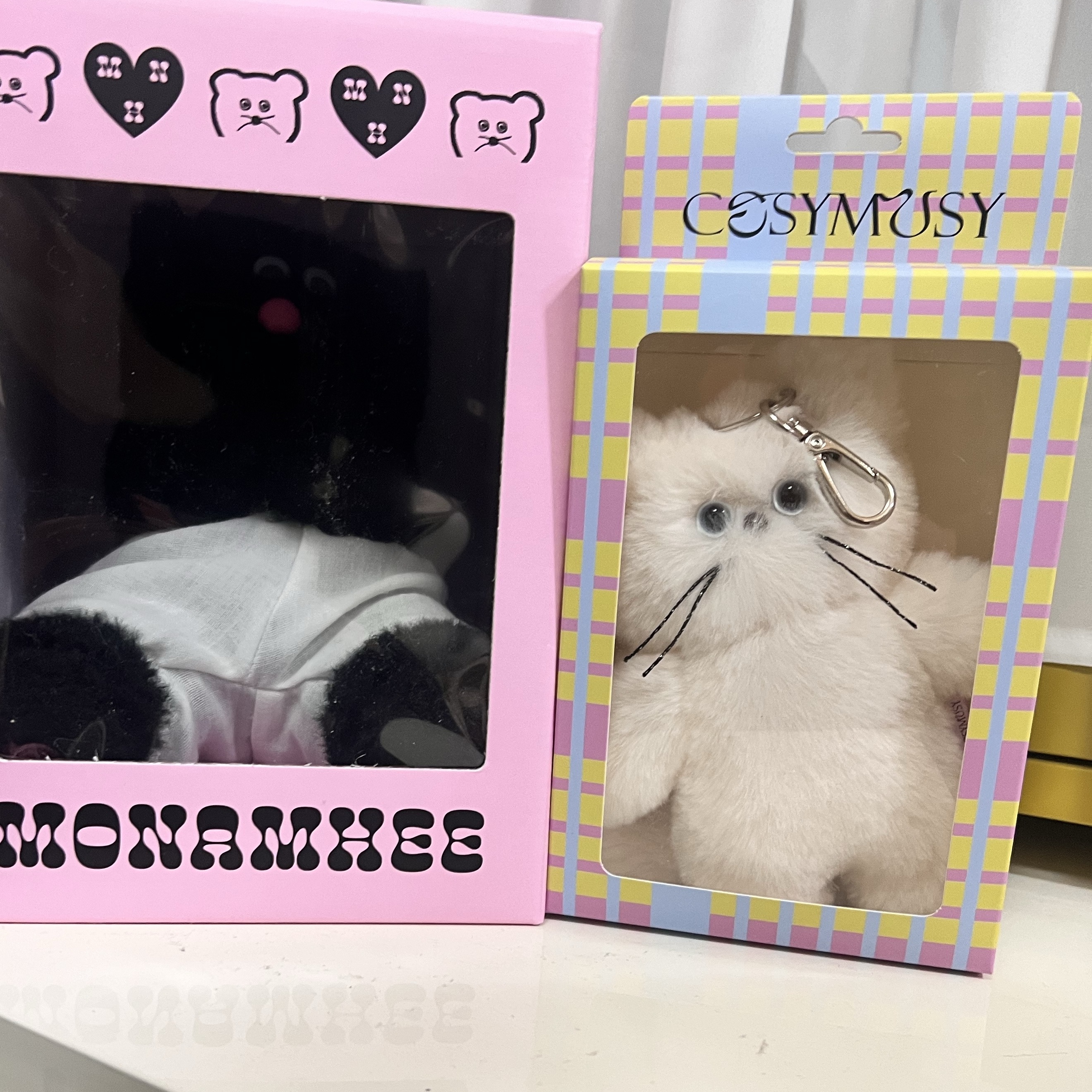 Cosymosy Custom Cat Keyring Cream - KREAM Exclusive 착용 스타일