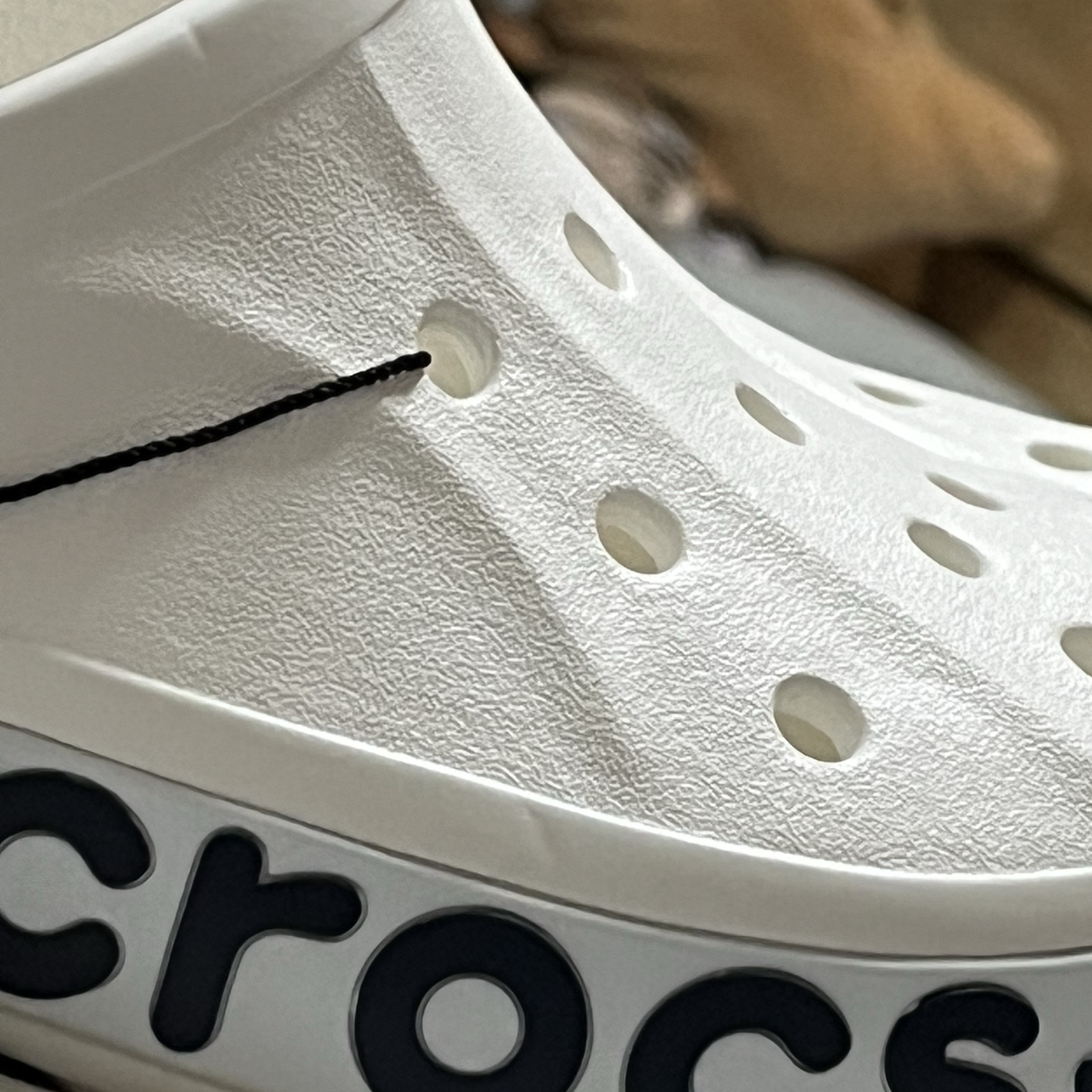 Crocs Bayaband Clog White Navy 착용 스타일